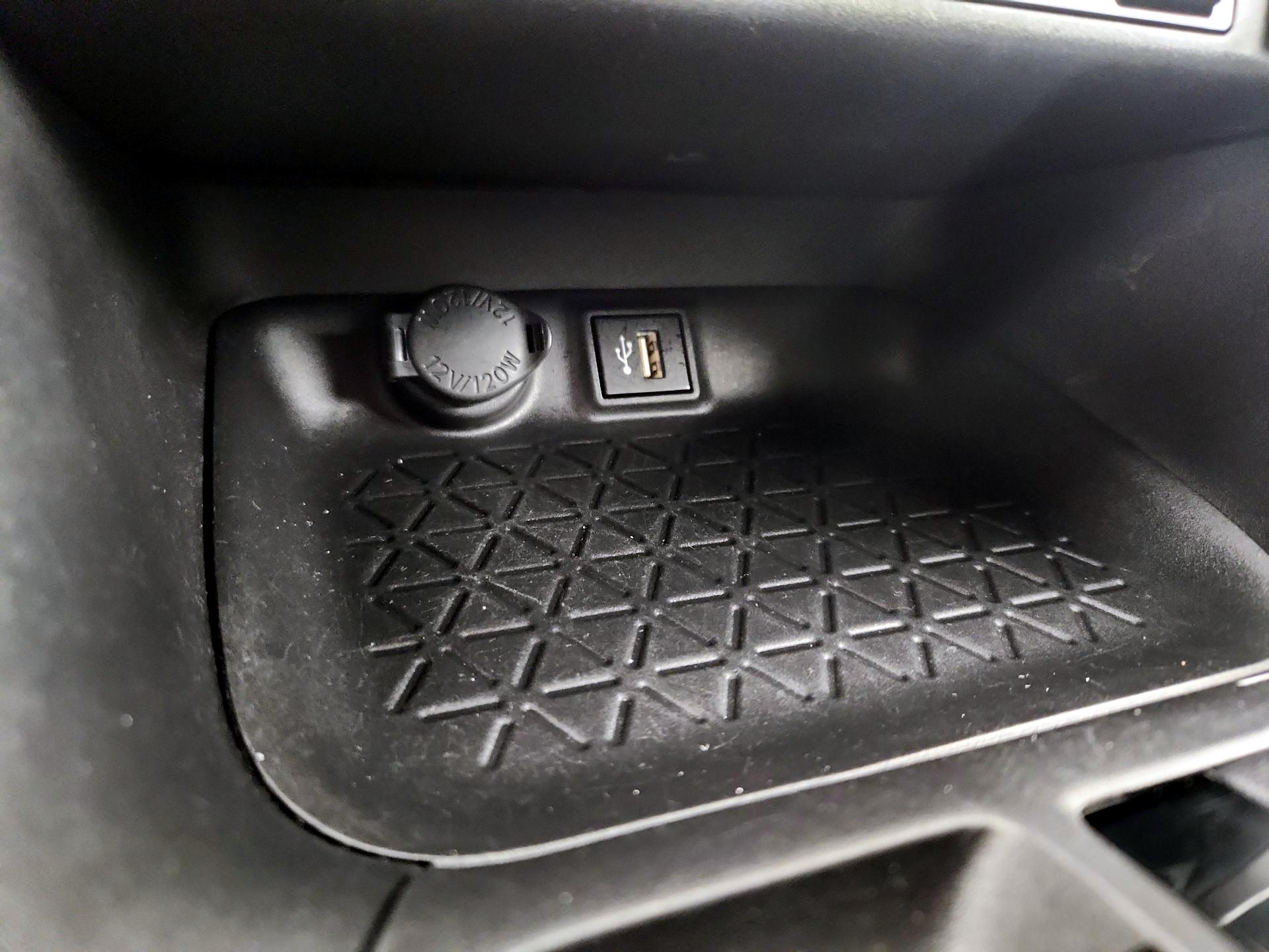 Thumbnail: 2024 Toyota RAV4 - 18