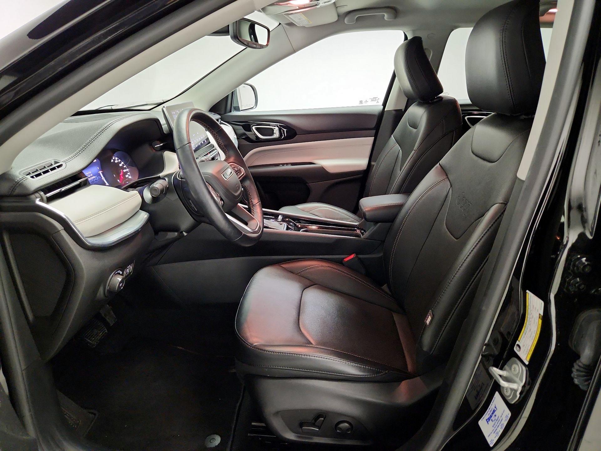 Thumbnail: 2022 Jeep Compass - 11