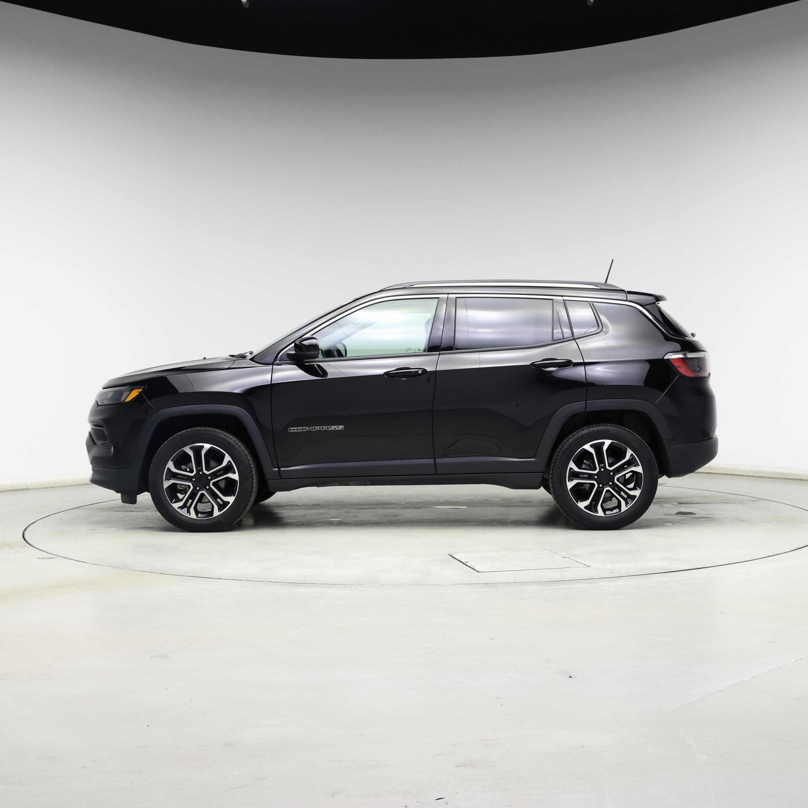 Thumbnail: 2022 Jeep Compass - 3