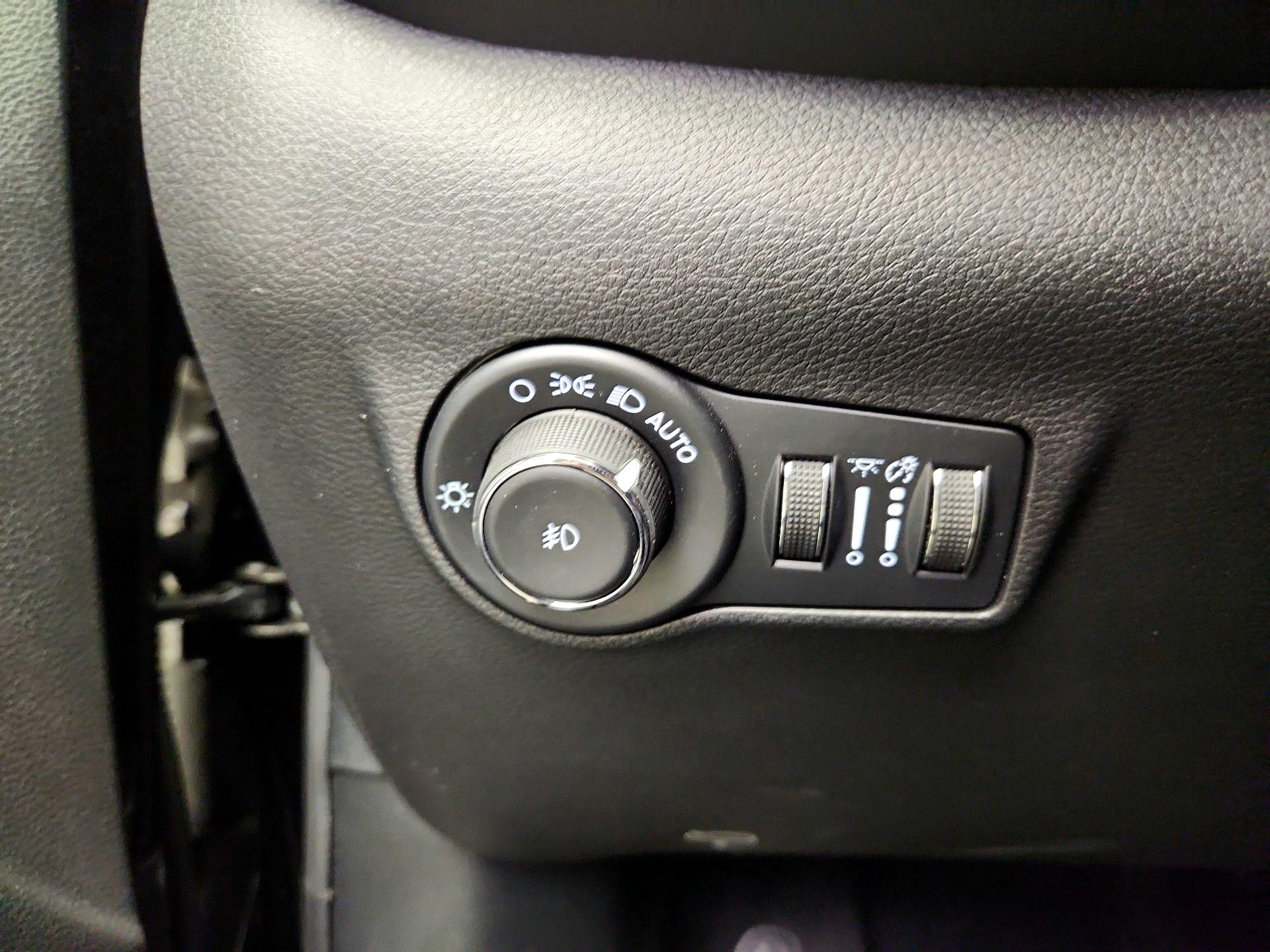 Thumbnail: 2022 Jeep Compass - 13