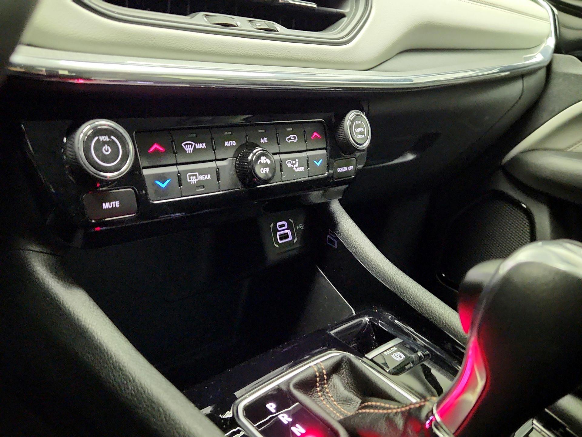 Thumbnail: 2022 Jeep Compass - 18