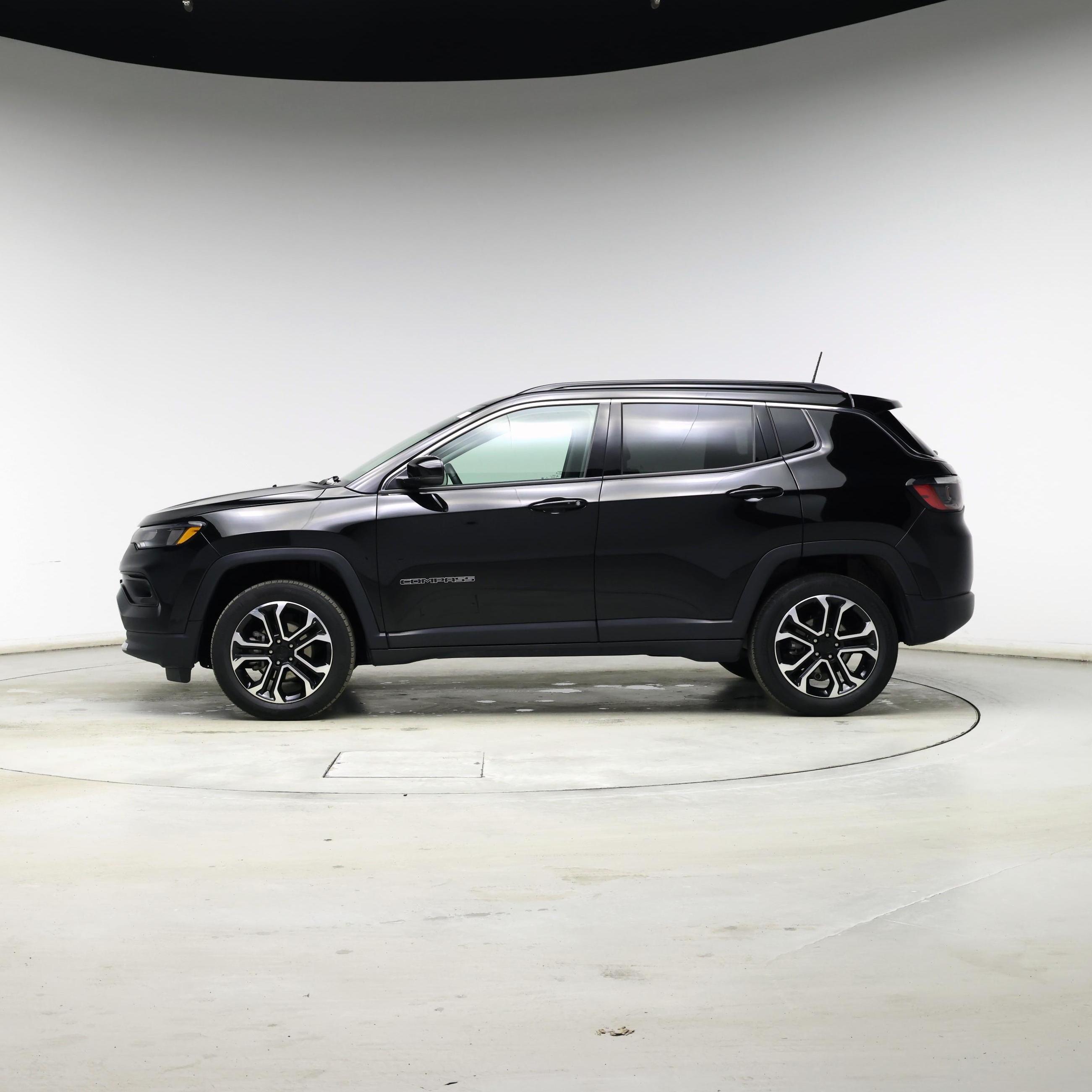 Thumbnail: 2022 Jeep Compass - 3