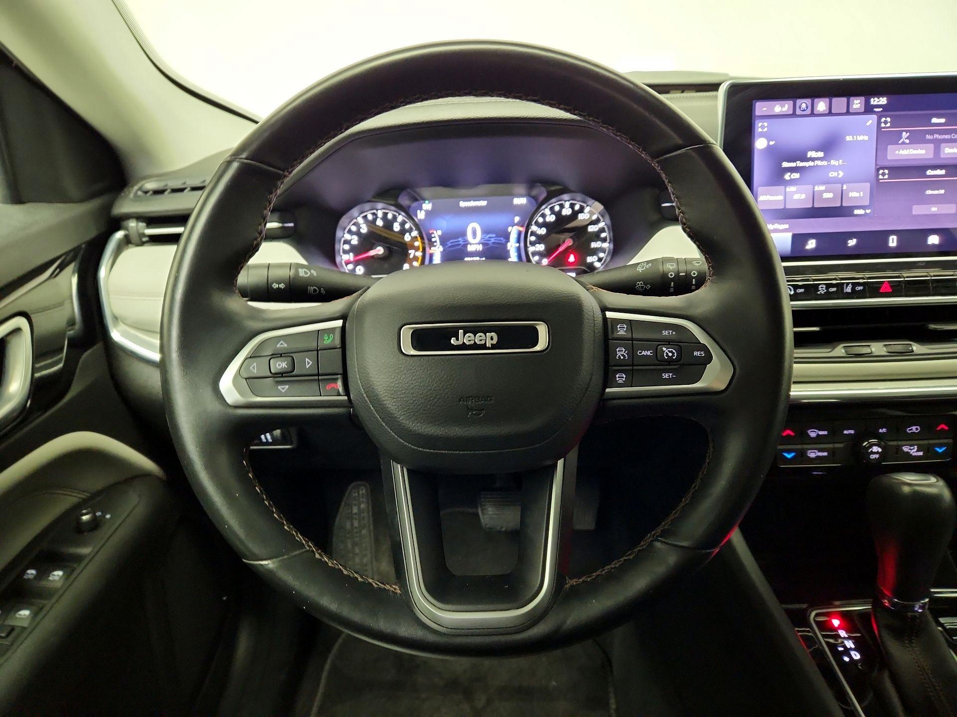 Thumbnail: 2022 Jeep Compass - 10