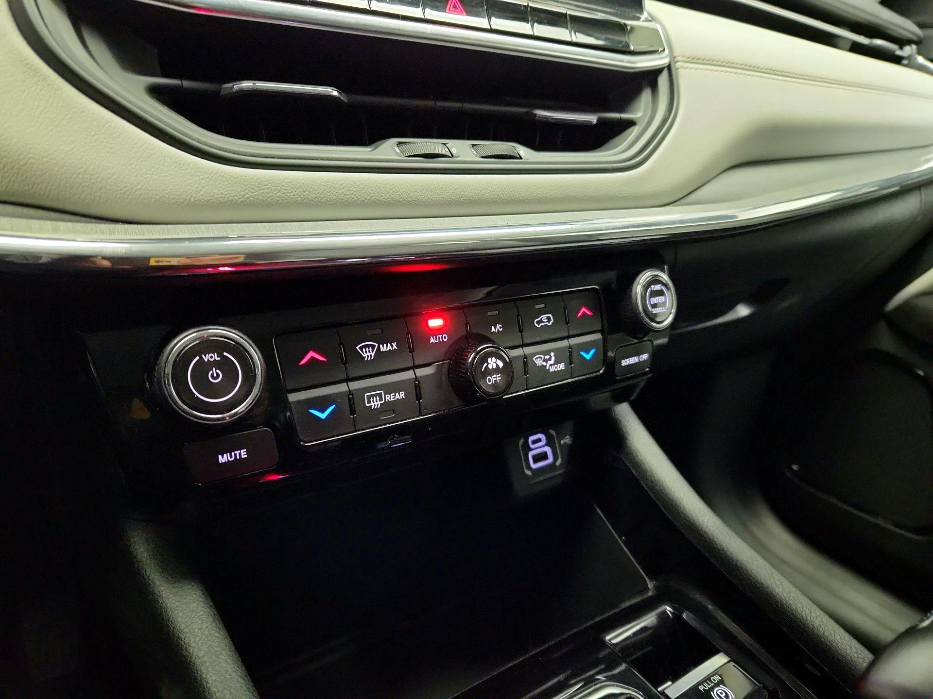 Thumbnail: 2022 Jeep Compass - 16