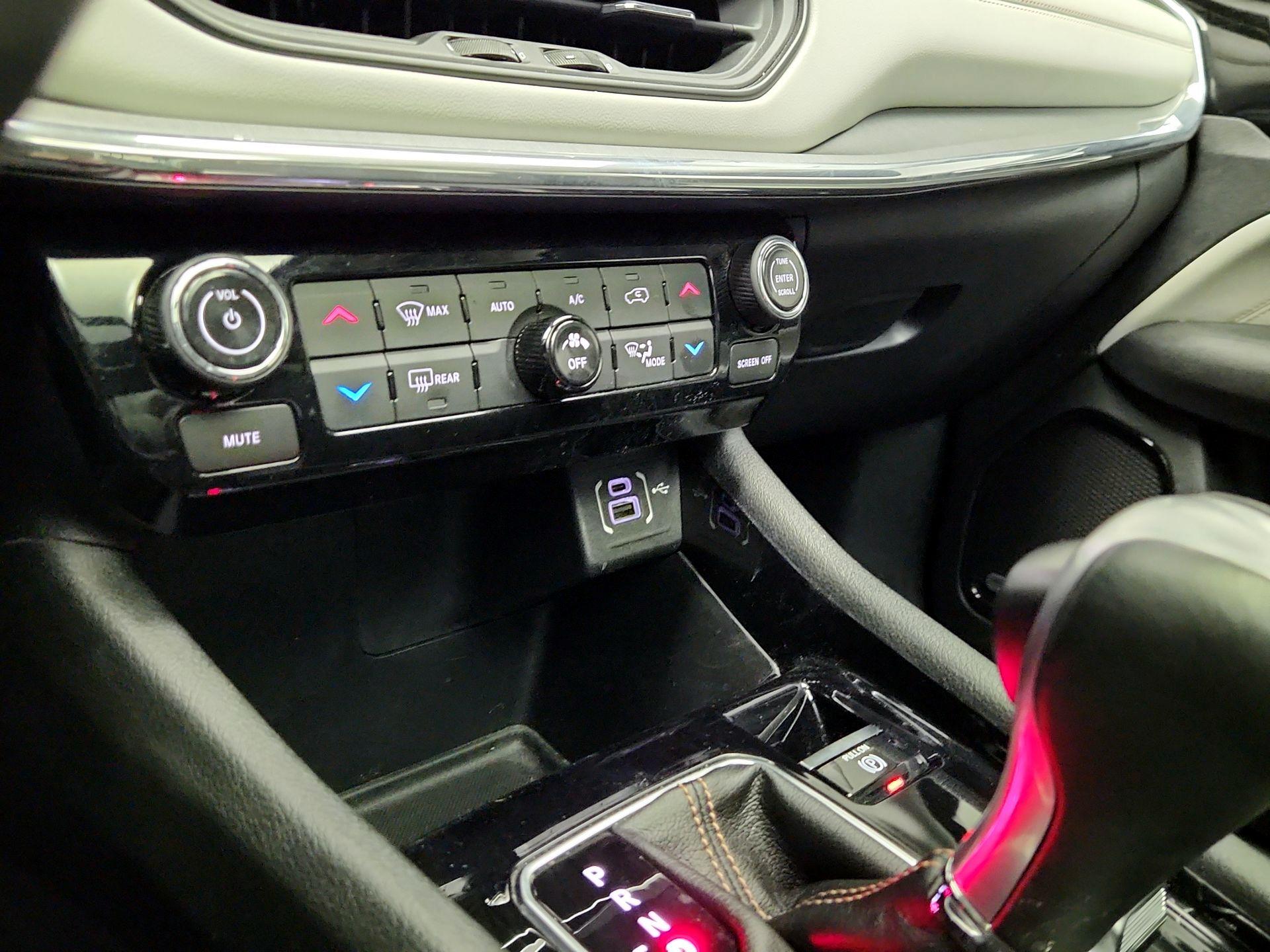 Thumbnail: 2022 Jeep Compass - 18