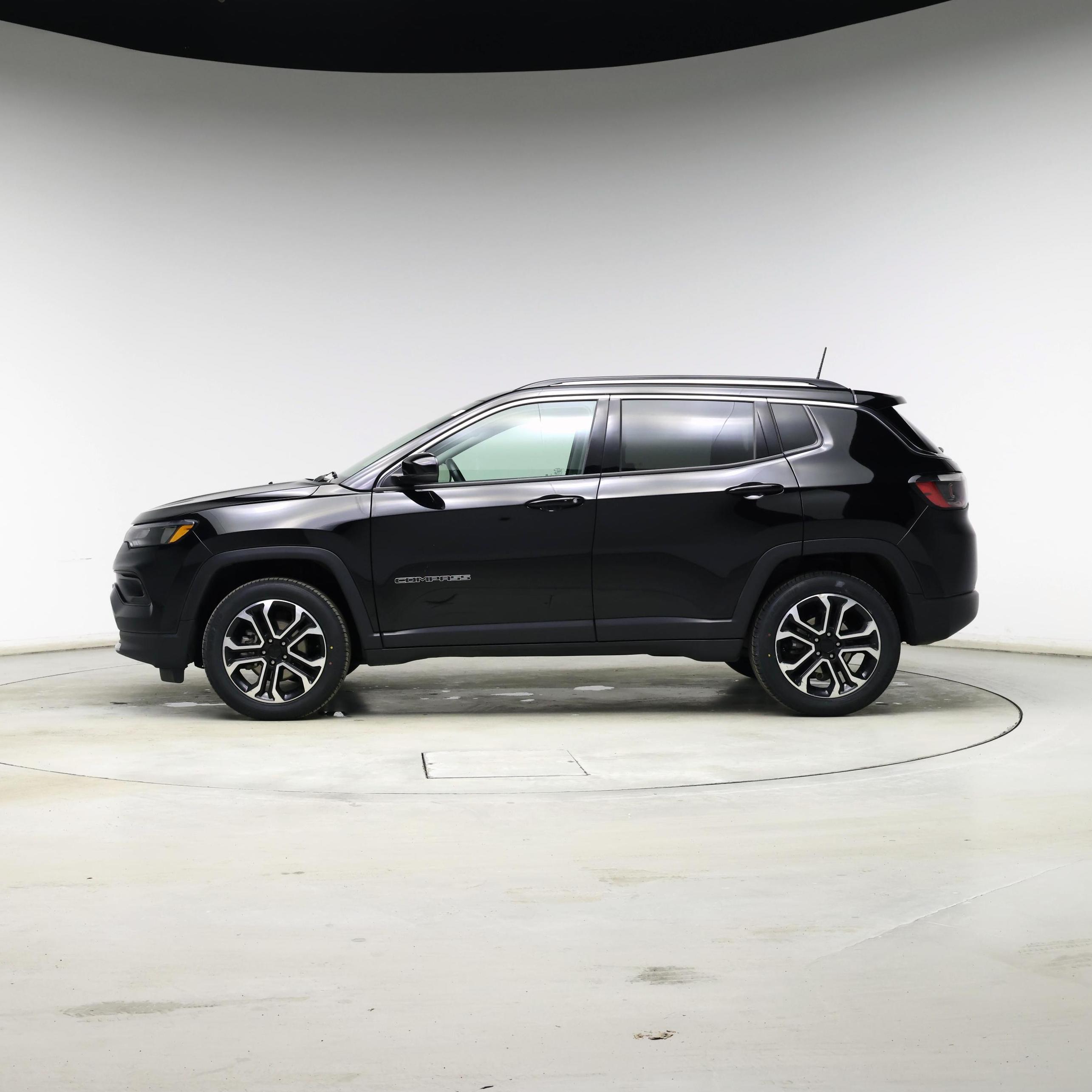 Thumbnail: 2022 Jeep Compass - 3
