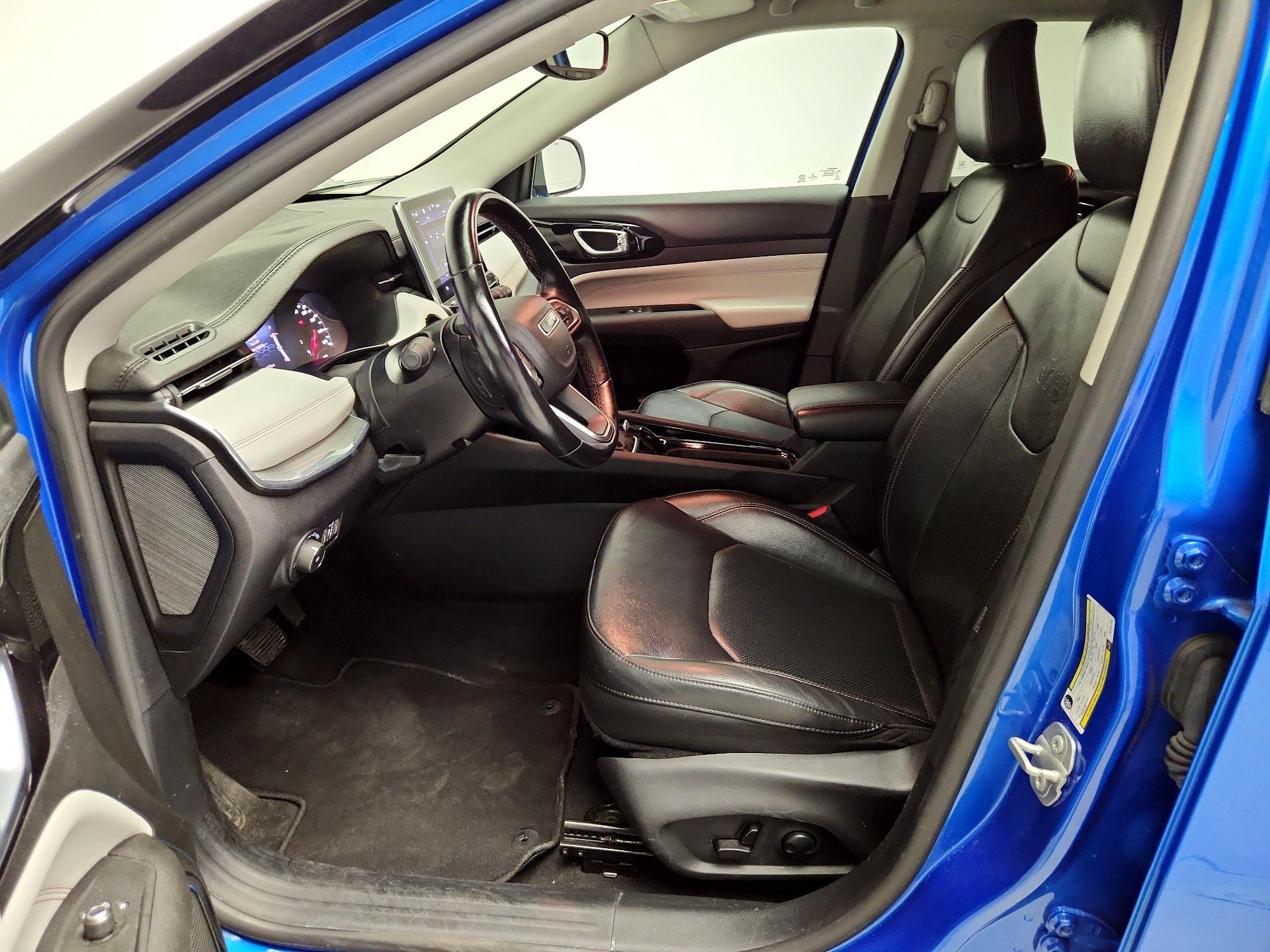 Thumbnail: 2022 Jeep Compass - 11