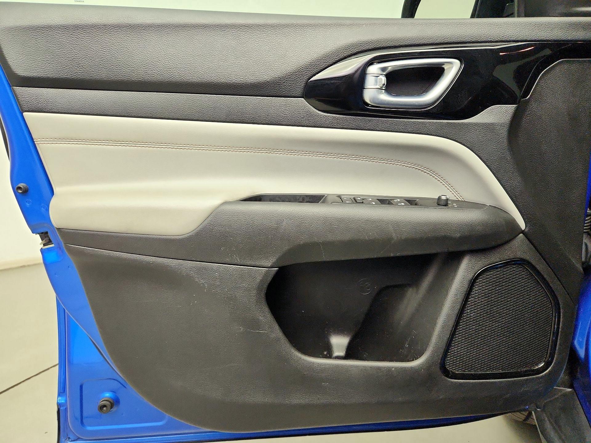 Thumbnail: 2022 Jeep Compass - 12