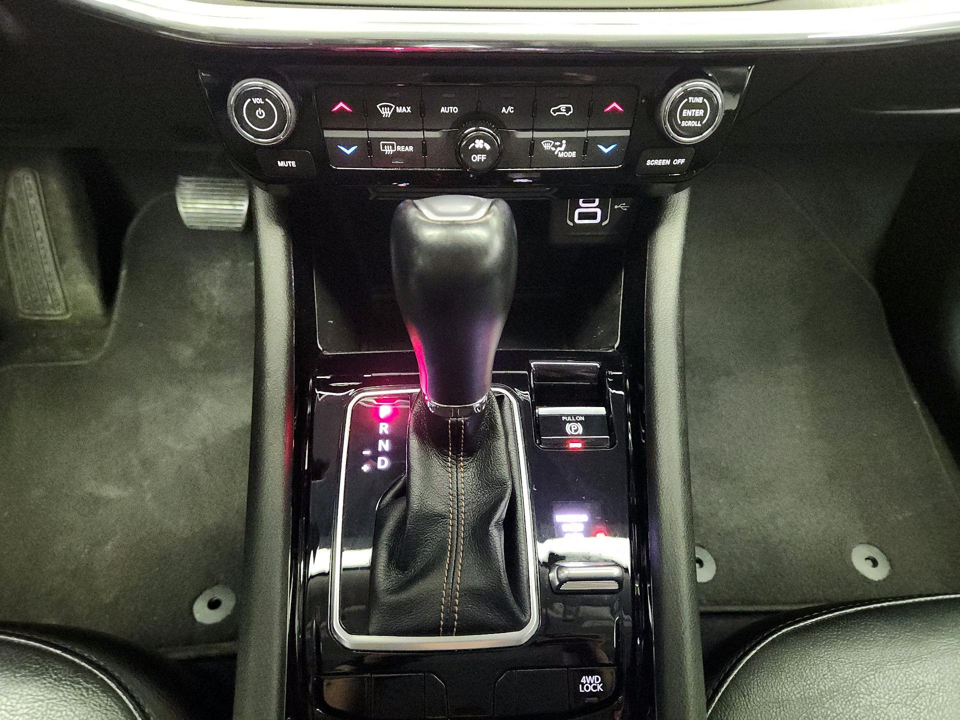 Thumbnail: 2022 Jeep Compass - 17