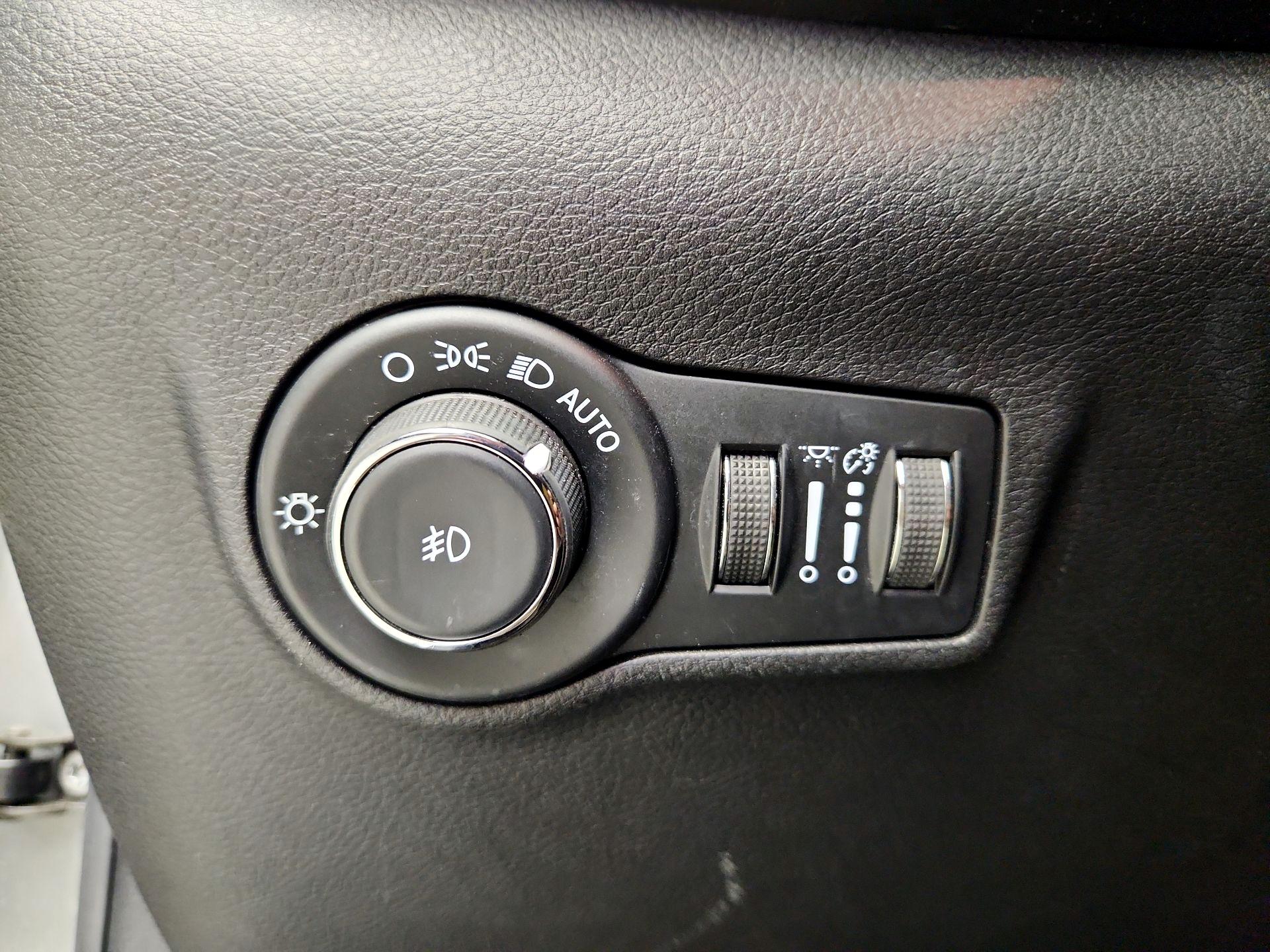 Thumbnail: 2022 Jeep Compass - 13