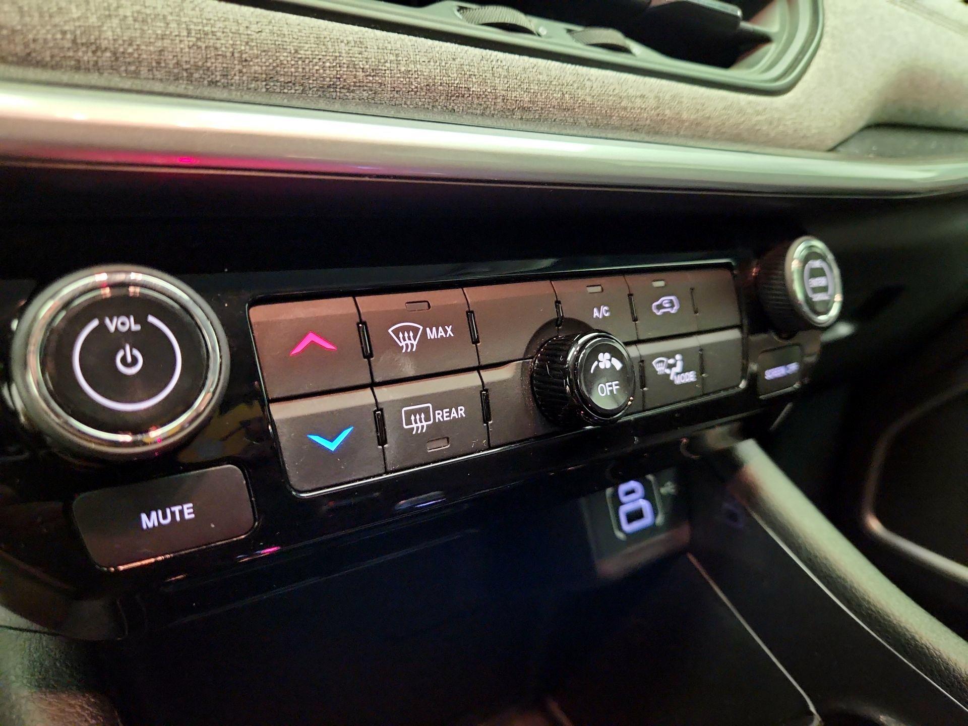 Thumbnail: 2022 Jeep Compass - 16