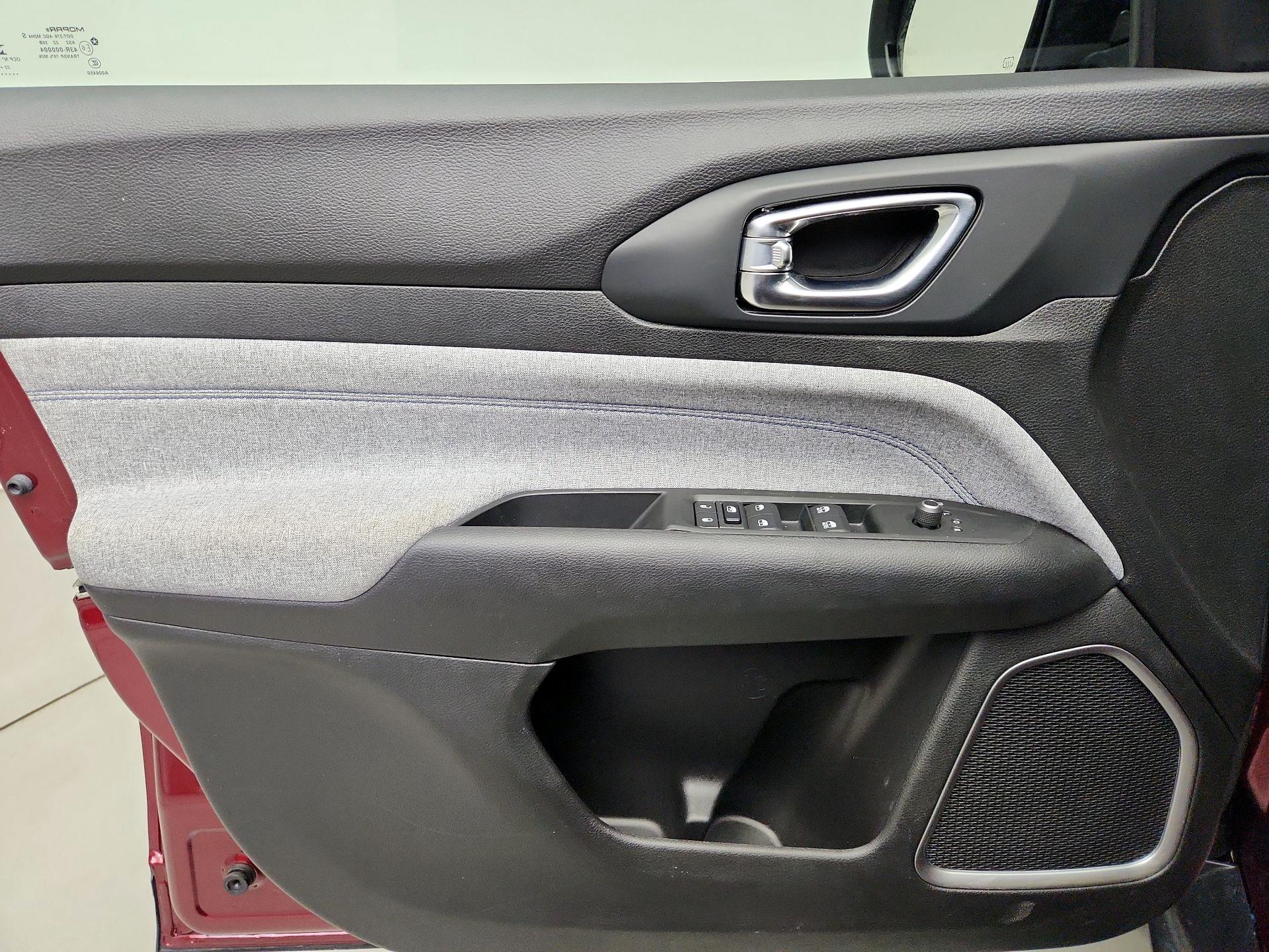 Thumbnail: 2022 Jeep Compass - 12