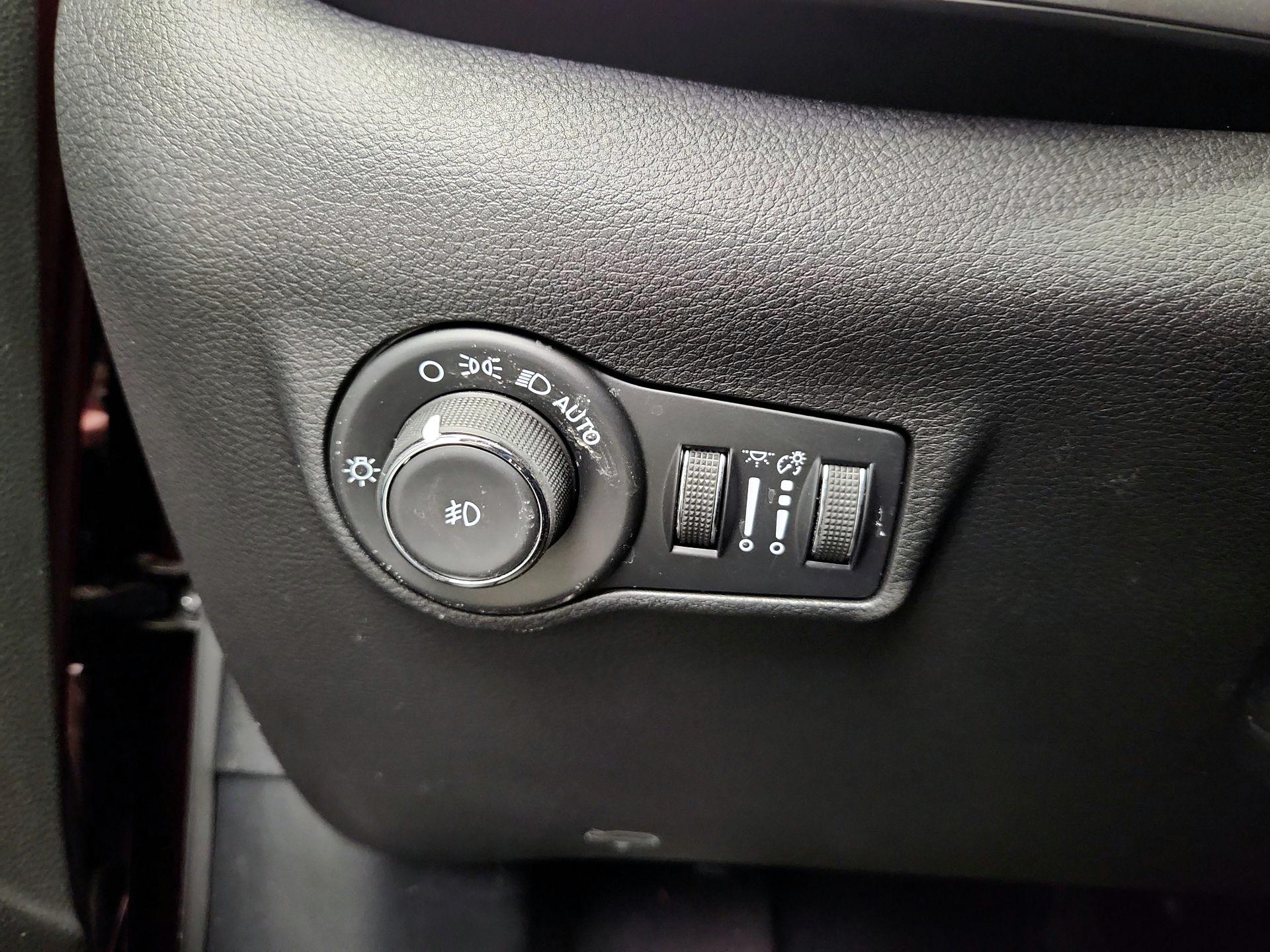 Thumbnail: 2022 Jeep Compass - 13