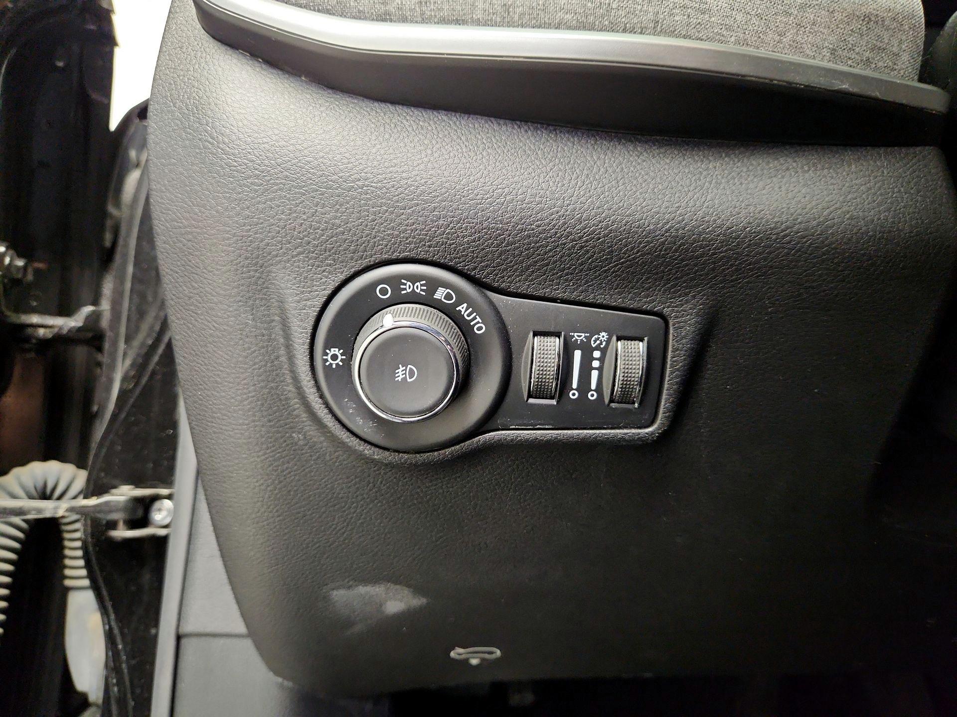 Thumbnail: 2022 Jeep Compass - 13