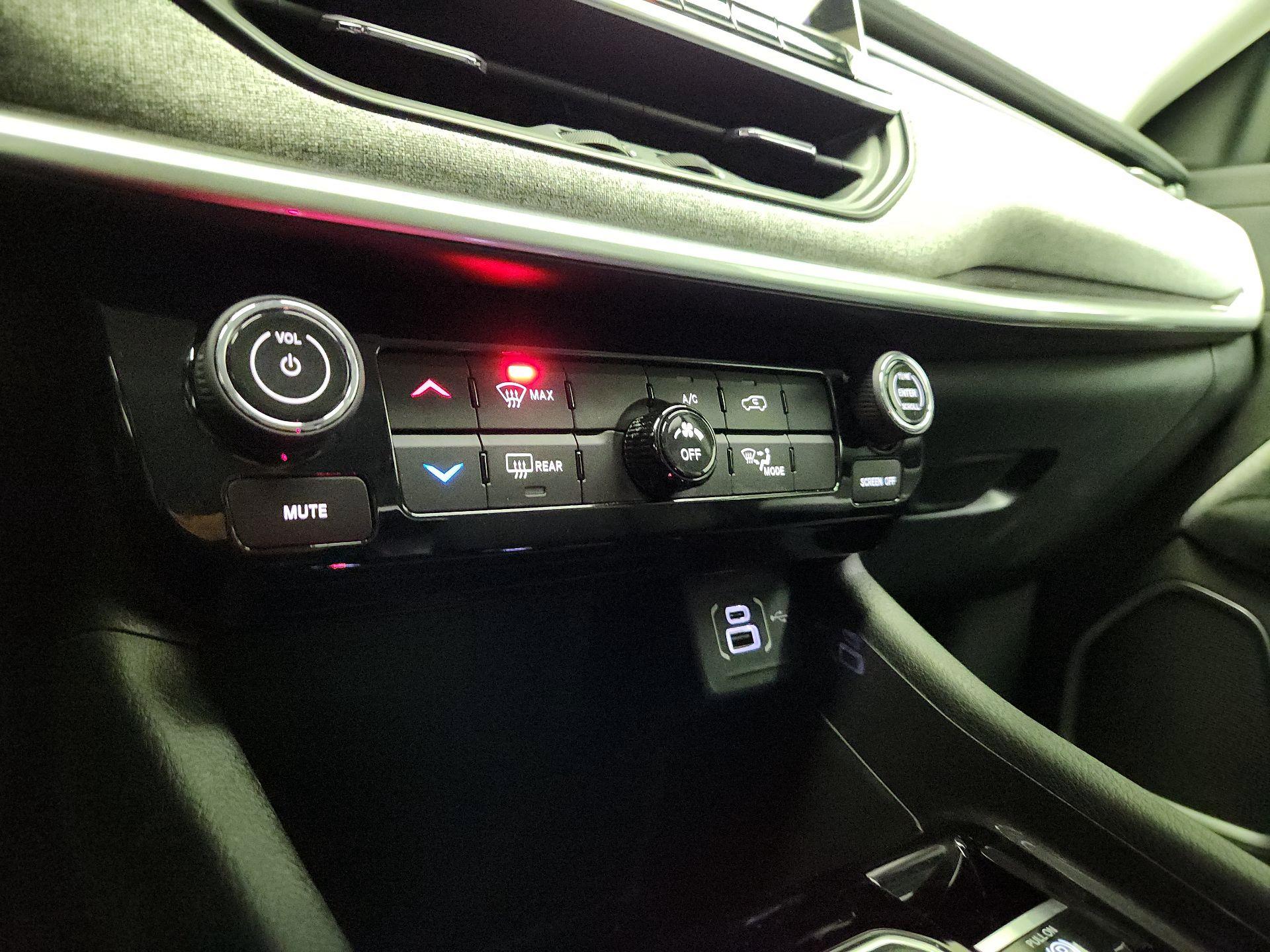 Thumbnail: 2022 Jeep Compass - 16