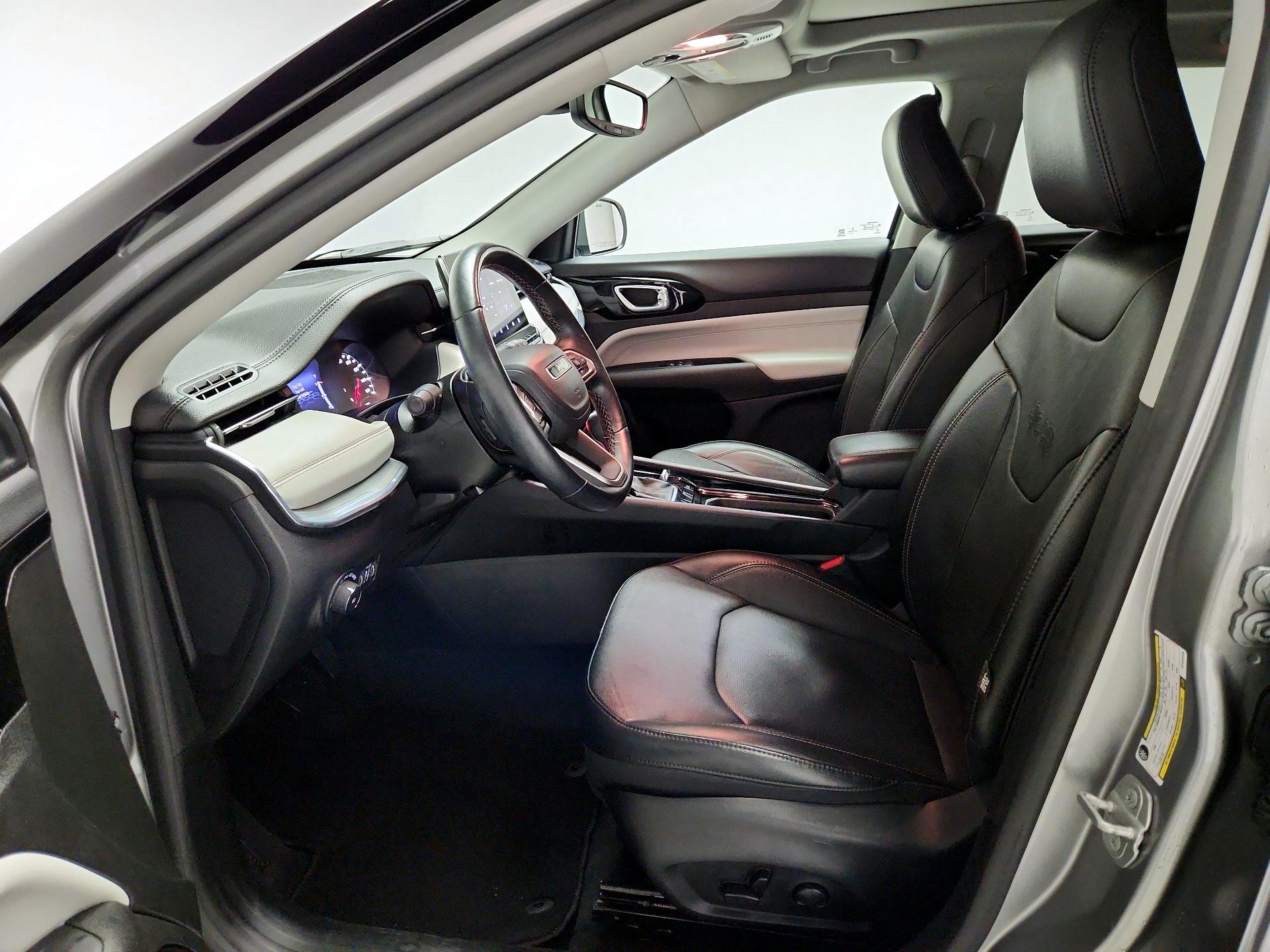 Thumbnail: 2022 Jeep Compass - 11