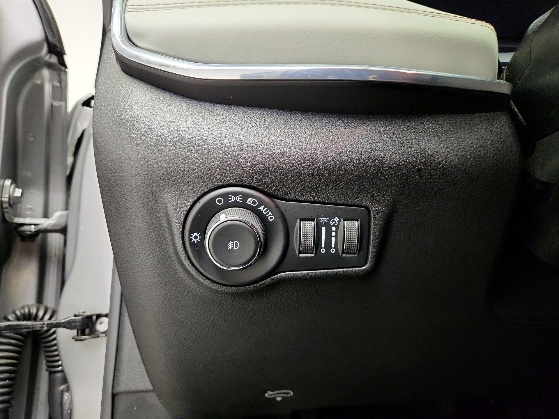 Thumbnail: 2022 Jeep Compass - 13