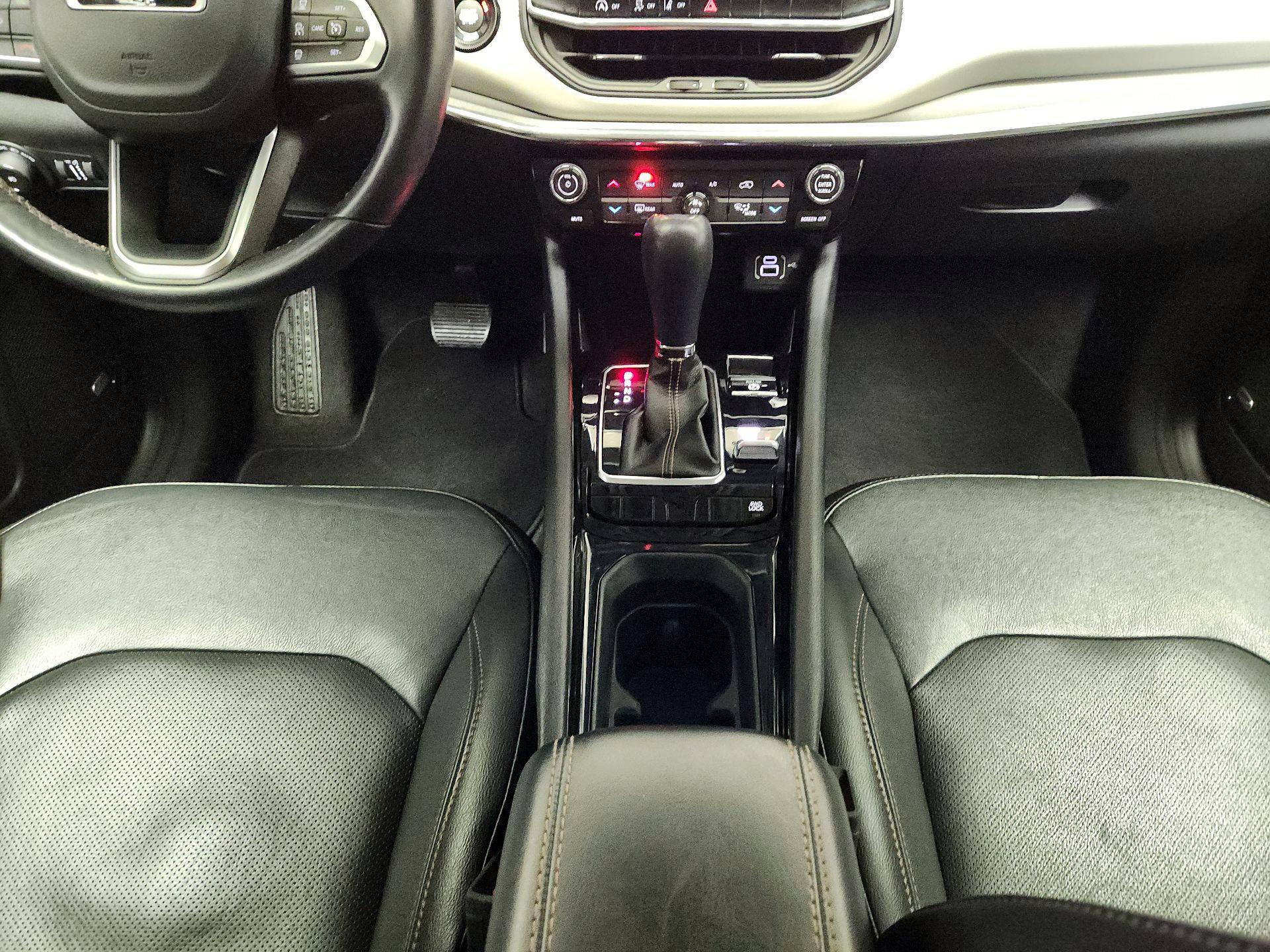 Thumbnail: 2022 Jeep Compass - 17