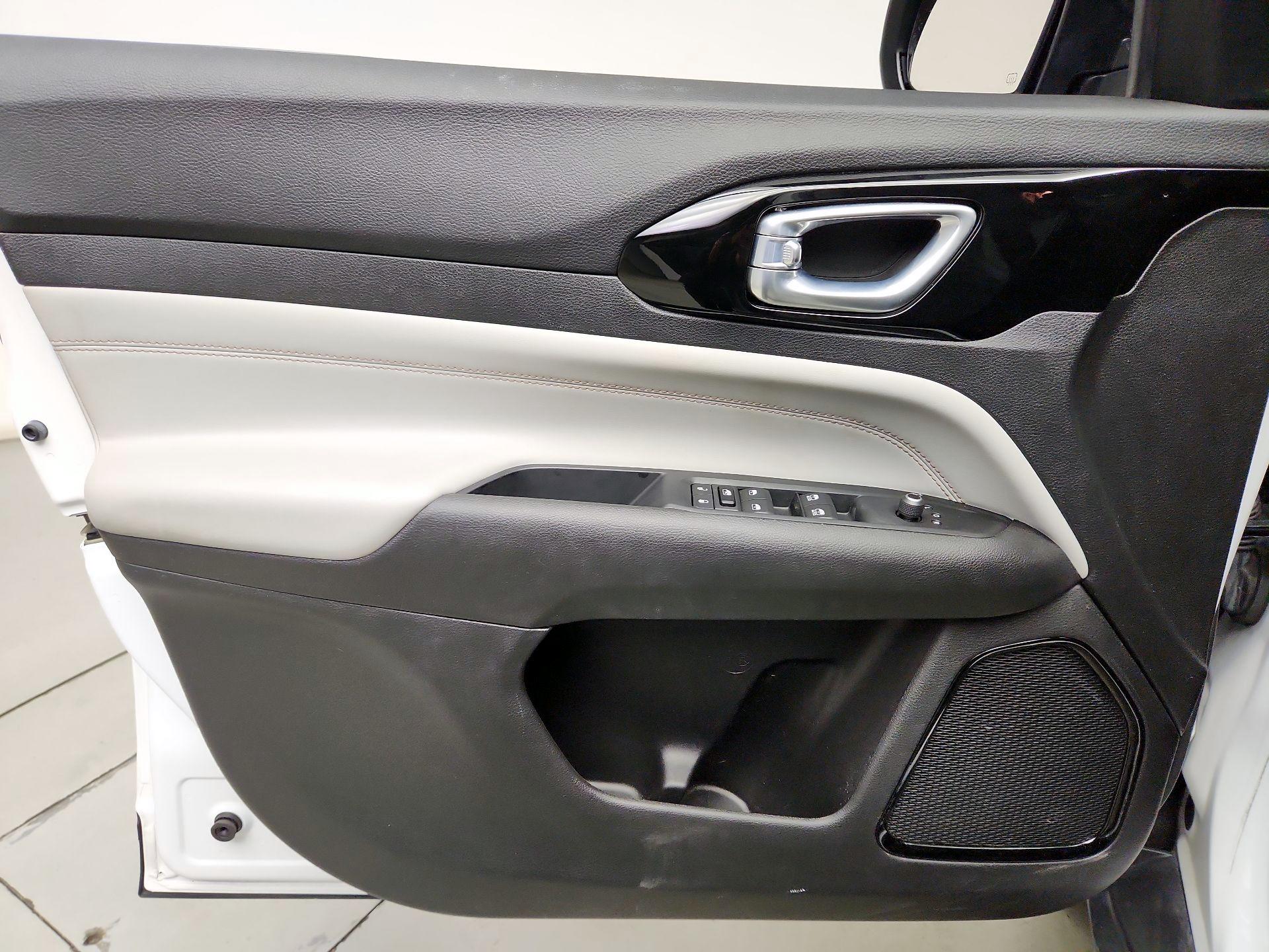 Thumbnail: 2022 Jeep Compass - 12