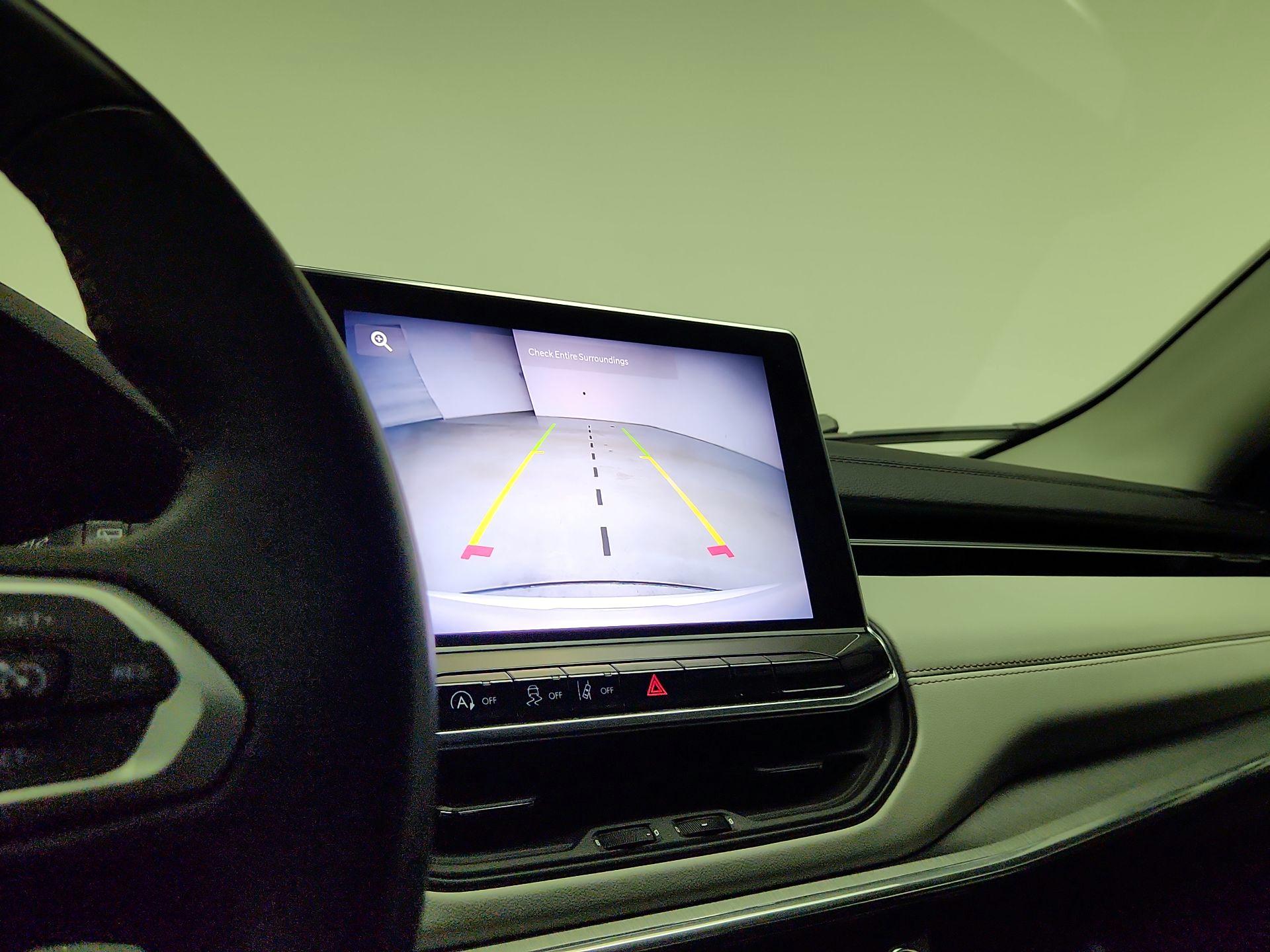 Thumbnail: 2022 Jeep Compass - 14