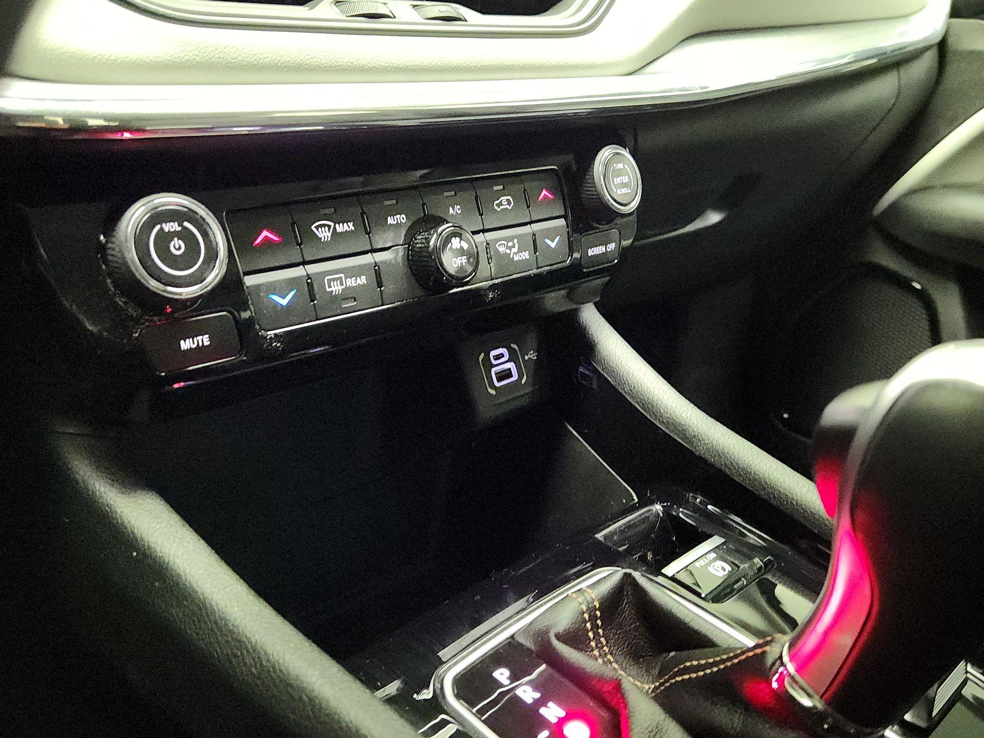 Thumbnail: 2022 Jeep Compass - 18