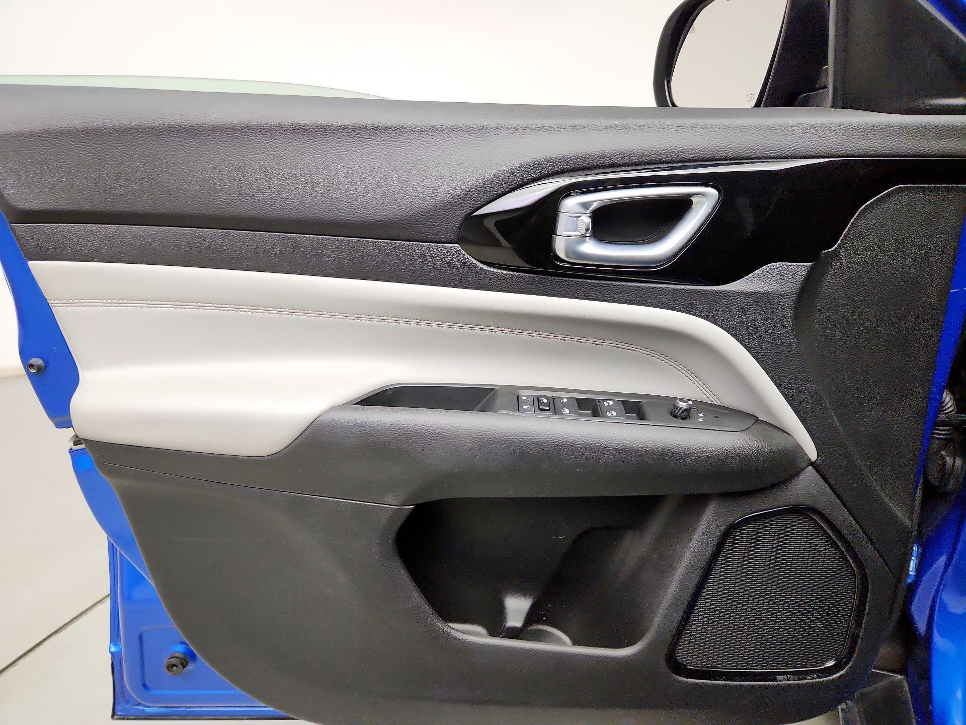 Thumbnail: 2022 Jeep Compass - 12