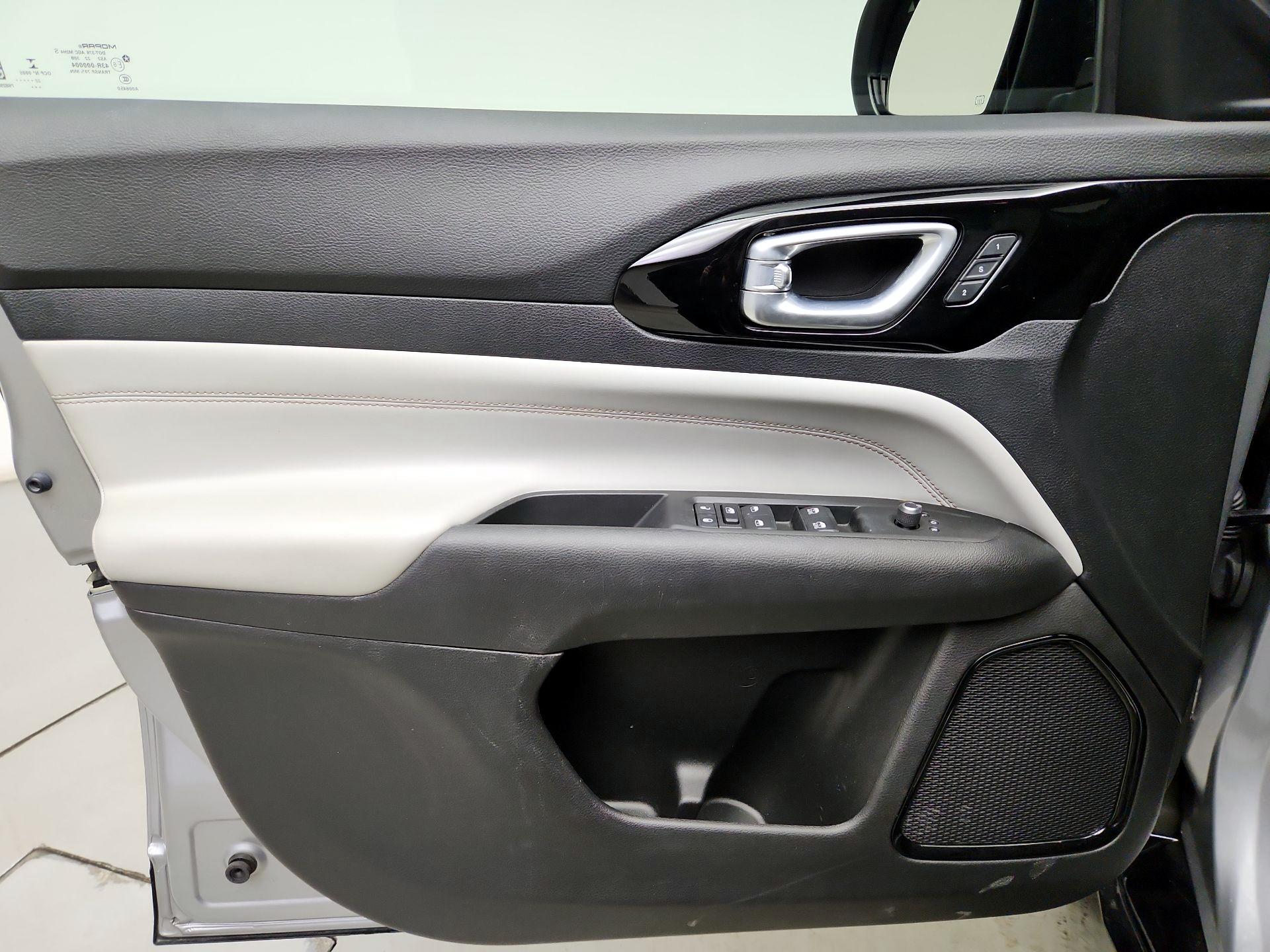 Thumbnail: 2022 Jeep Compass - 12