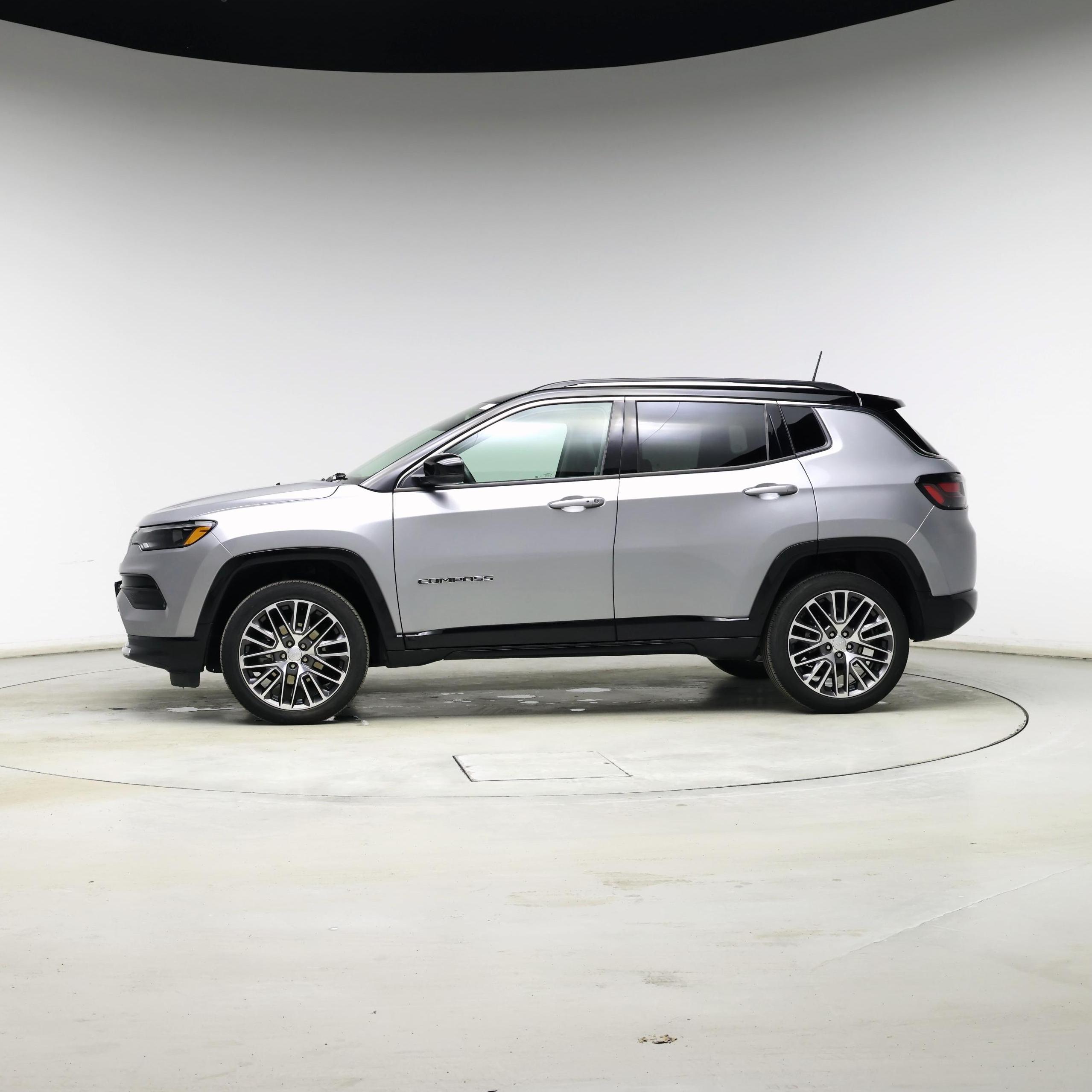 Thumbnail: 2022 Jeep Compass - 3