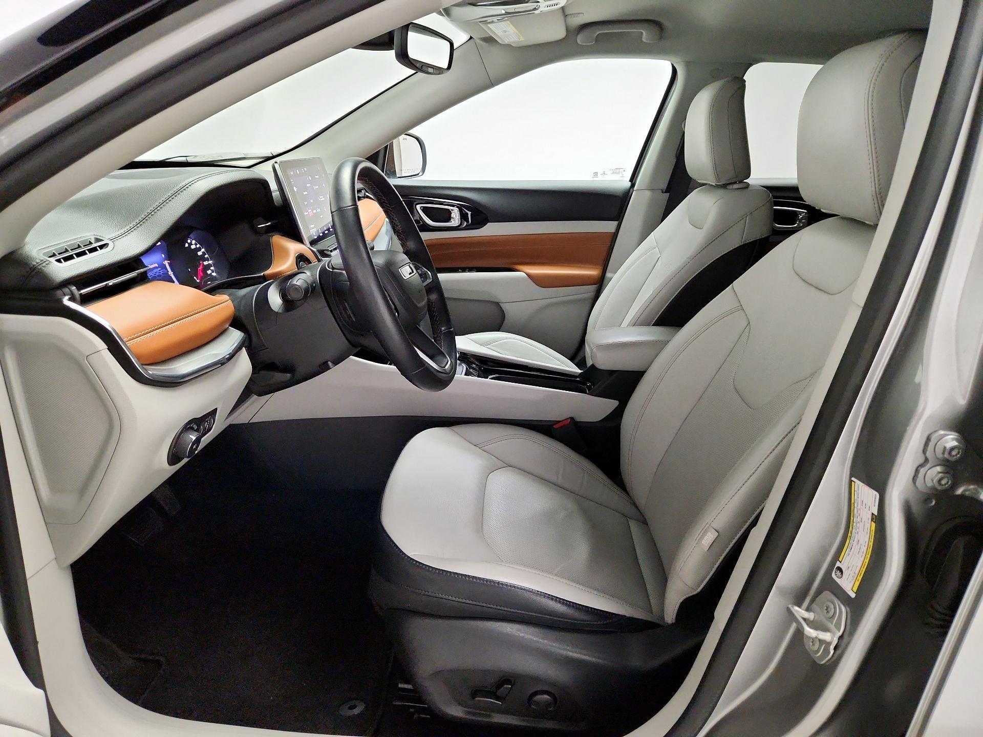 Thumbnail: 2022 Jeep Compass - 11