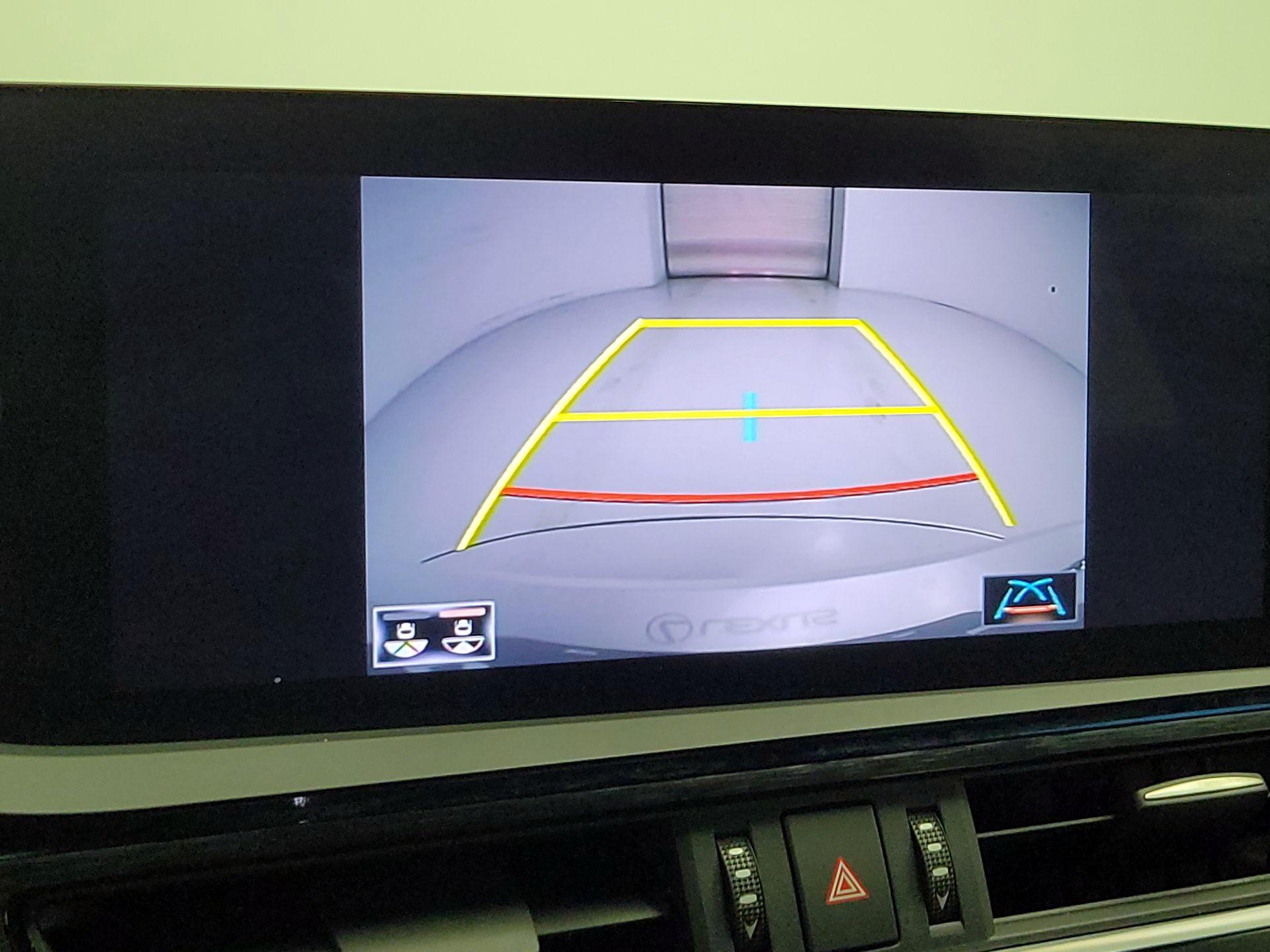 Thumbnail: 2022 Lexus ES - 13