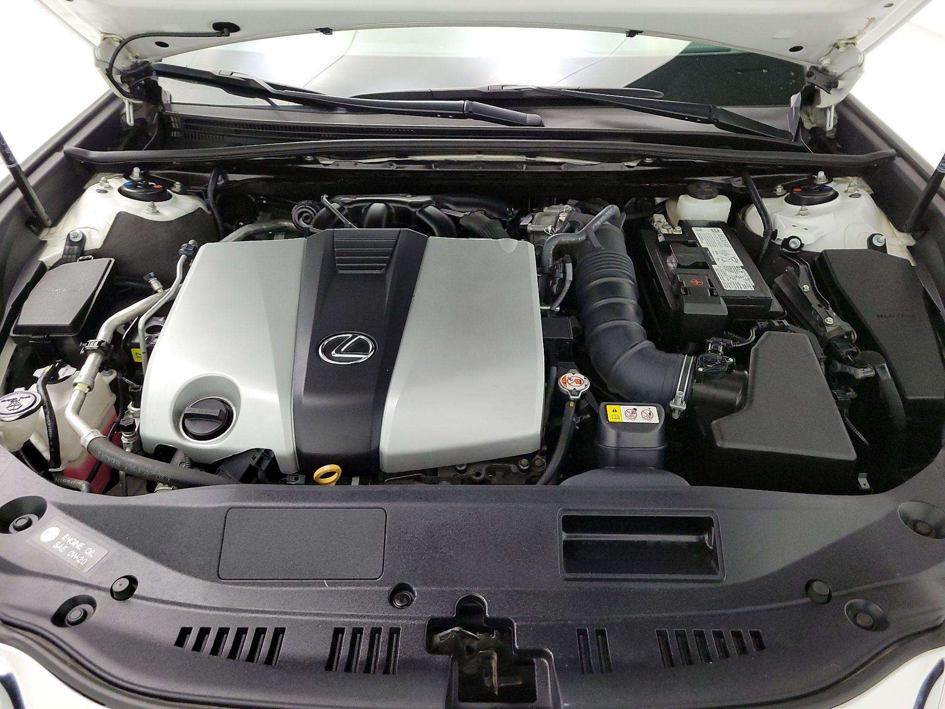 Thumbnail: 2022 Lexus ES - 19