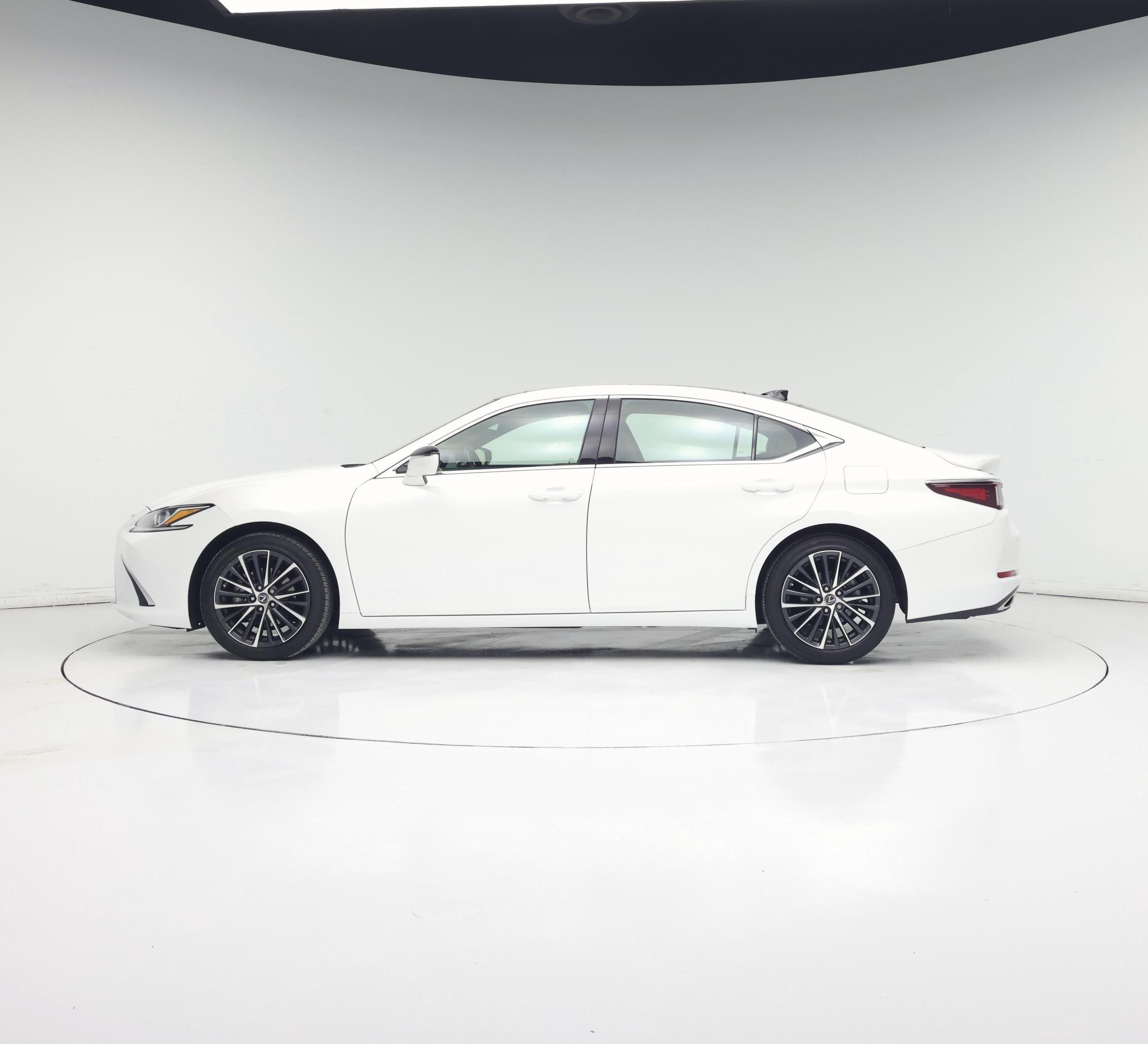 Thumbnail: 2022 Lexus ES - 3