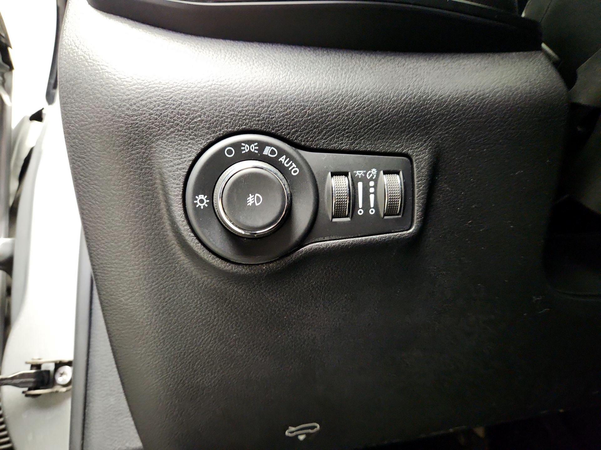 Thumbnail: 2022 Jeep Compass - 13