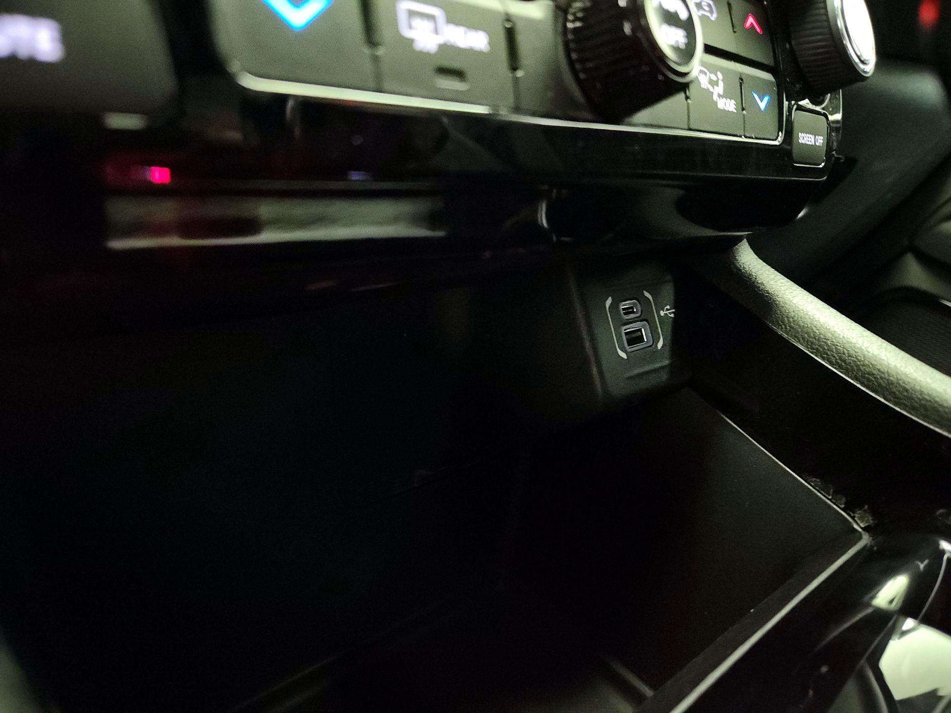 Thumbnail: 2022 Jeep Compass - 18