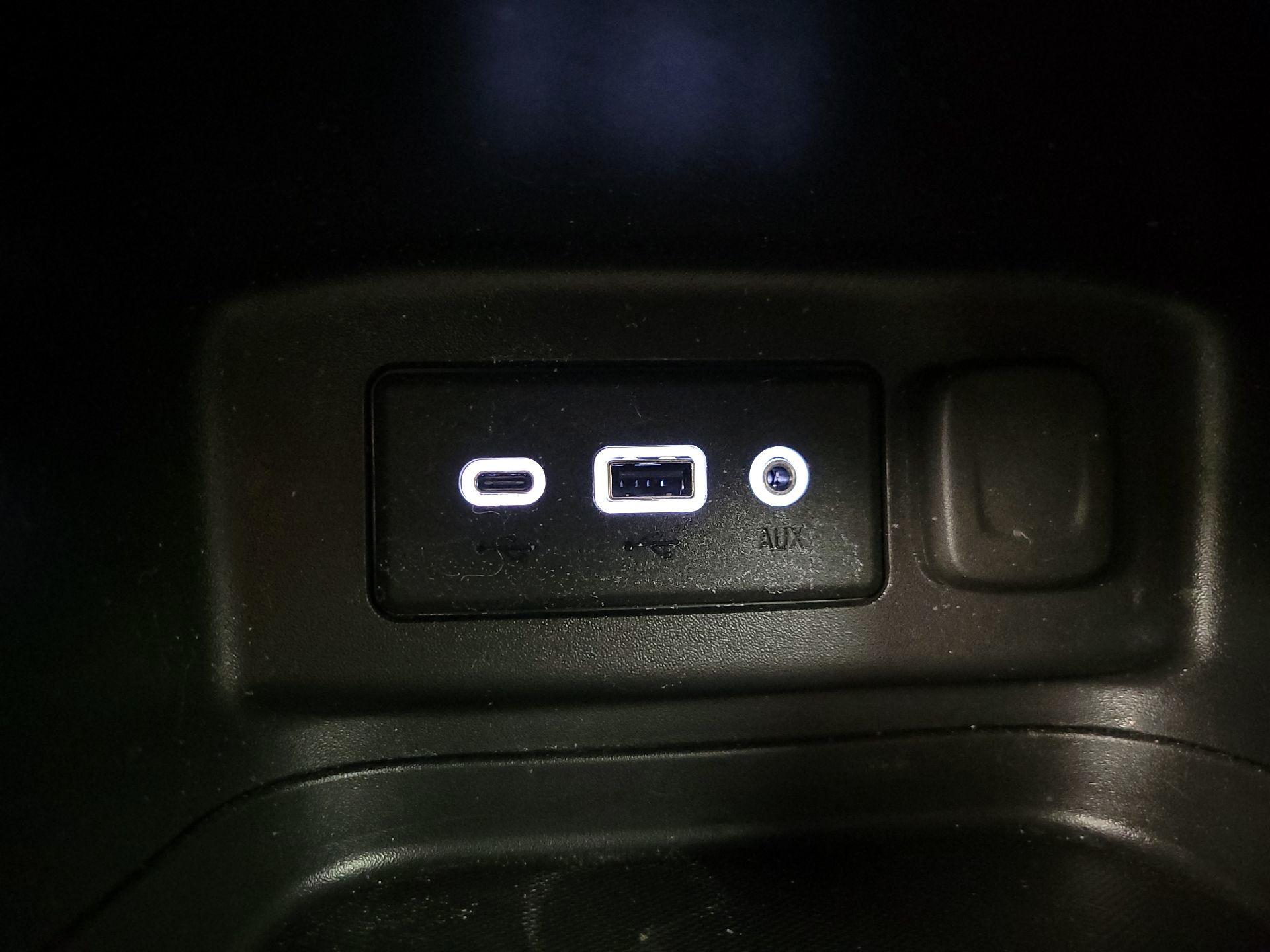 Thumbnail: 2023 Chevrolet Equinox - 18