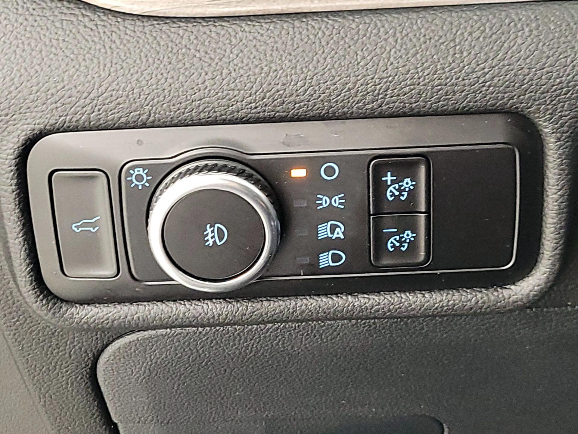 Thumbnail: 2023 Ford Explorer - 13