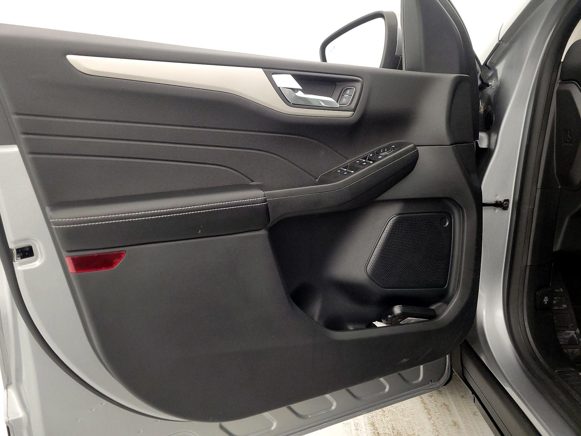 Thumbnail: 2021 Ford Escape - 12