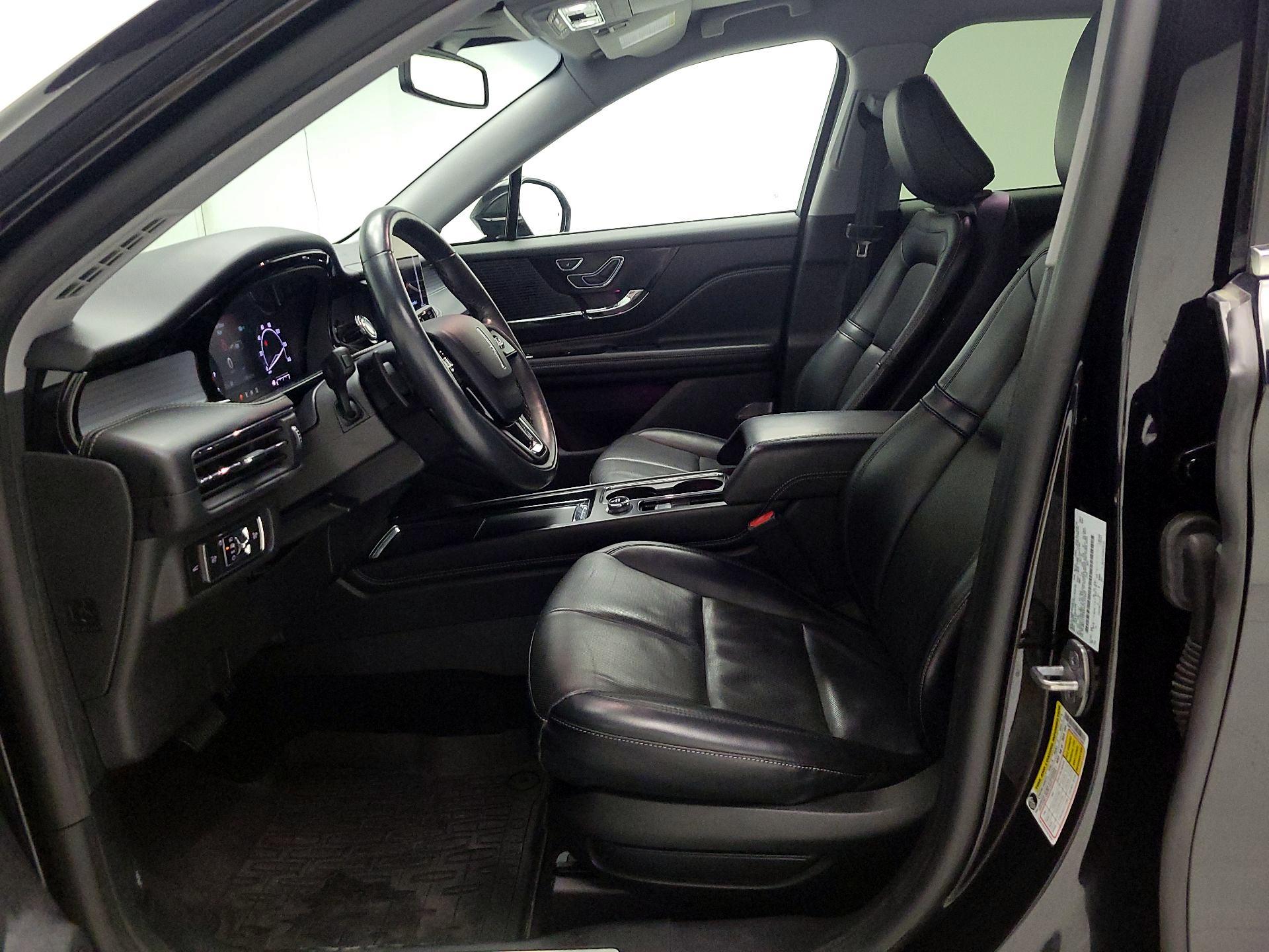 Thumbnail: 2022 Lincoln Corsair - 11