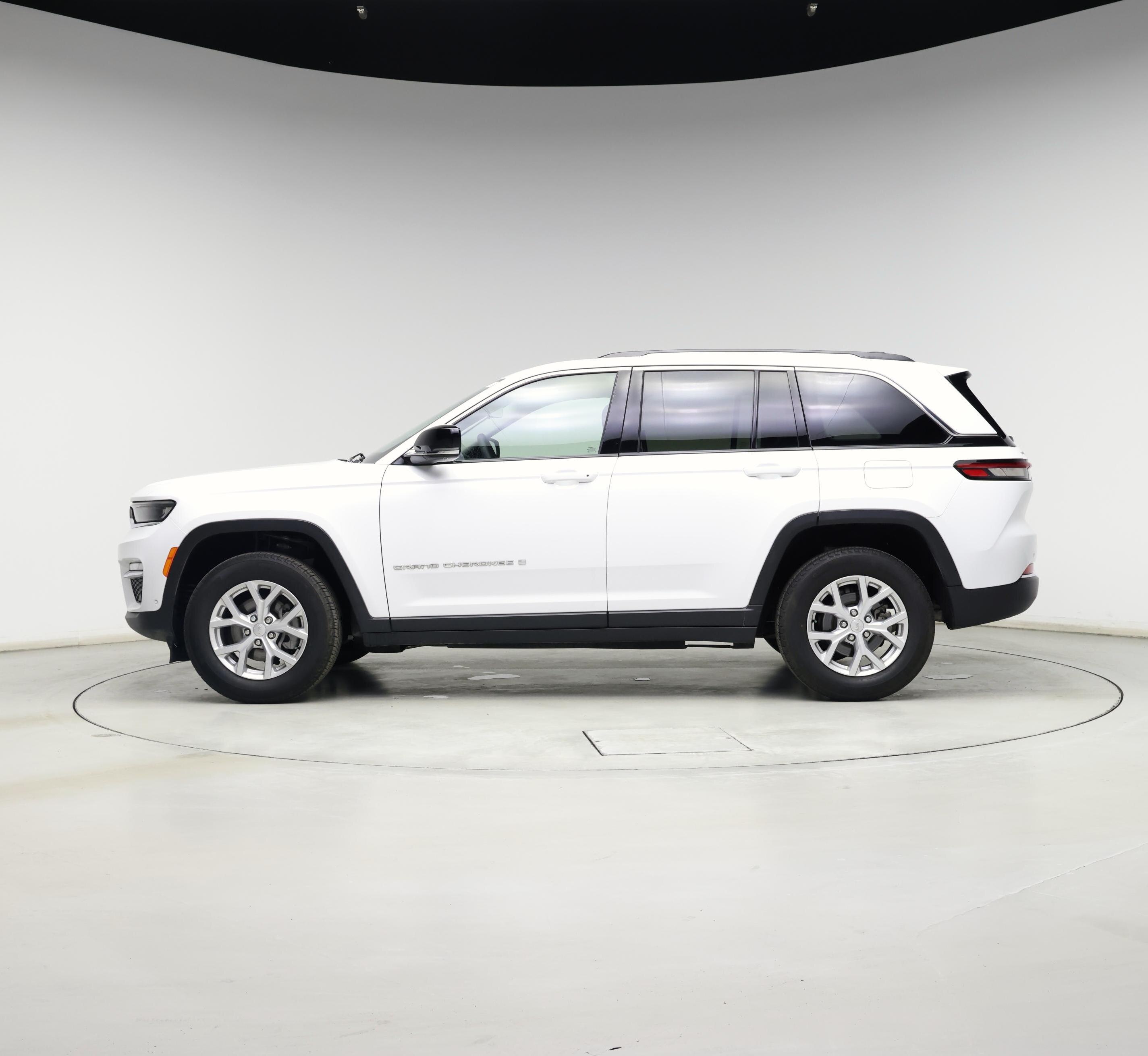 Thumbnail: 2023 Jeep Grand Cherokee - 3