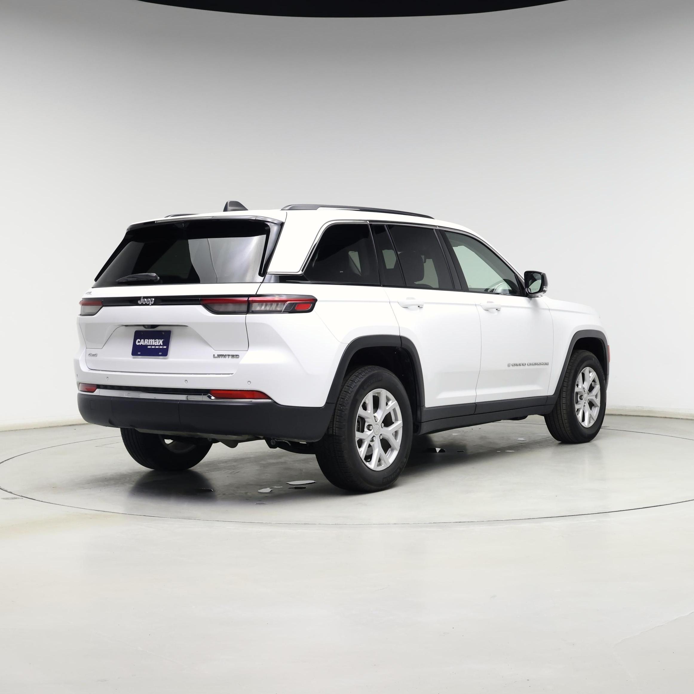 Thumbnail: 2023 Jeep Grand Cherokee - 8