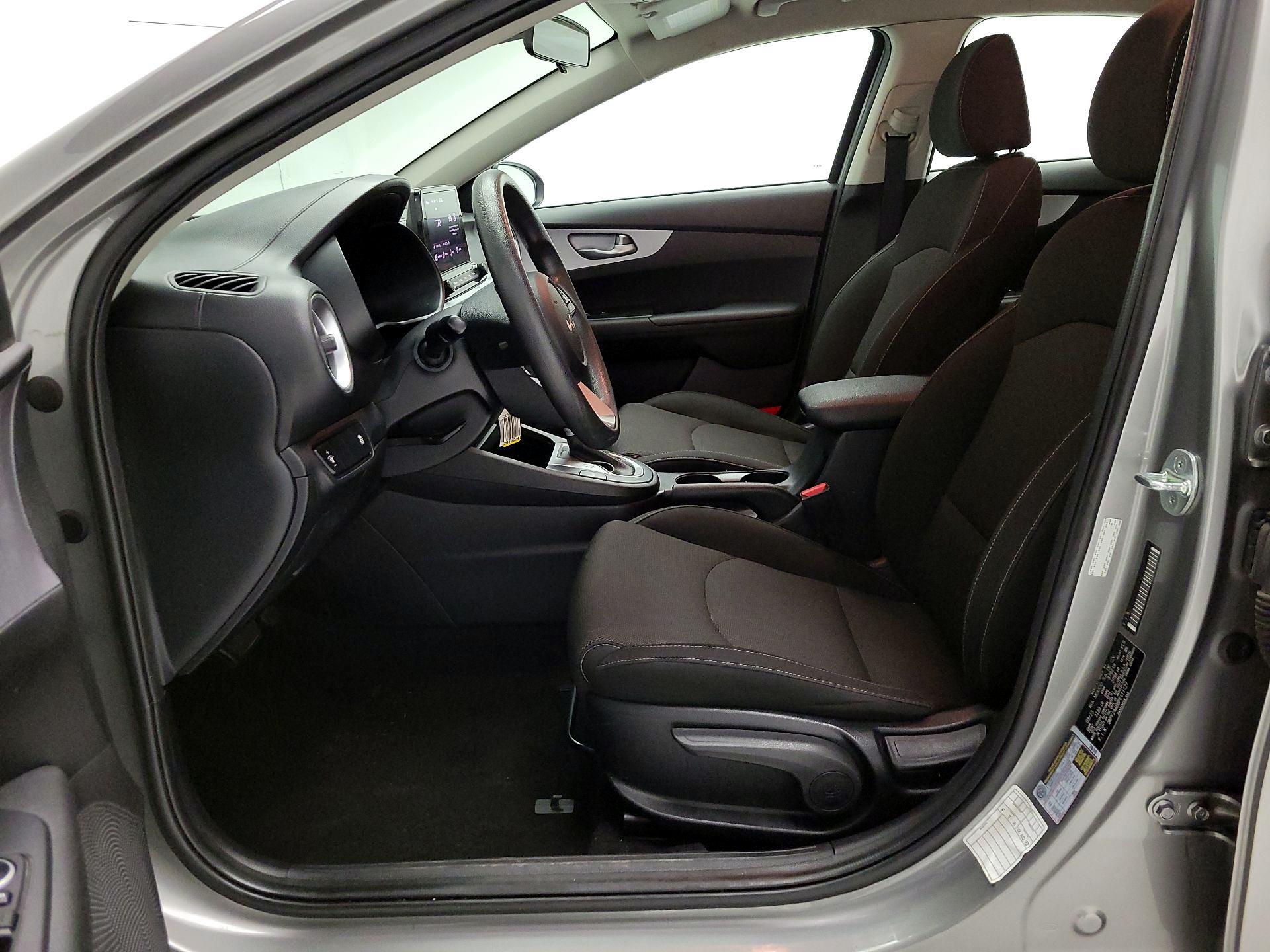 Thumbnail: 2023 Kia Forte - 11