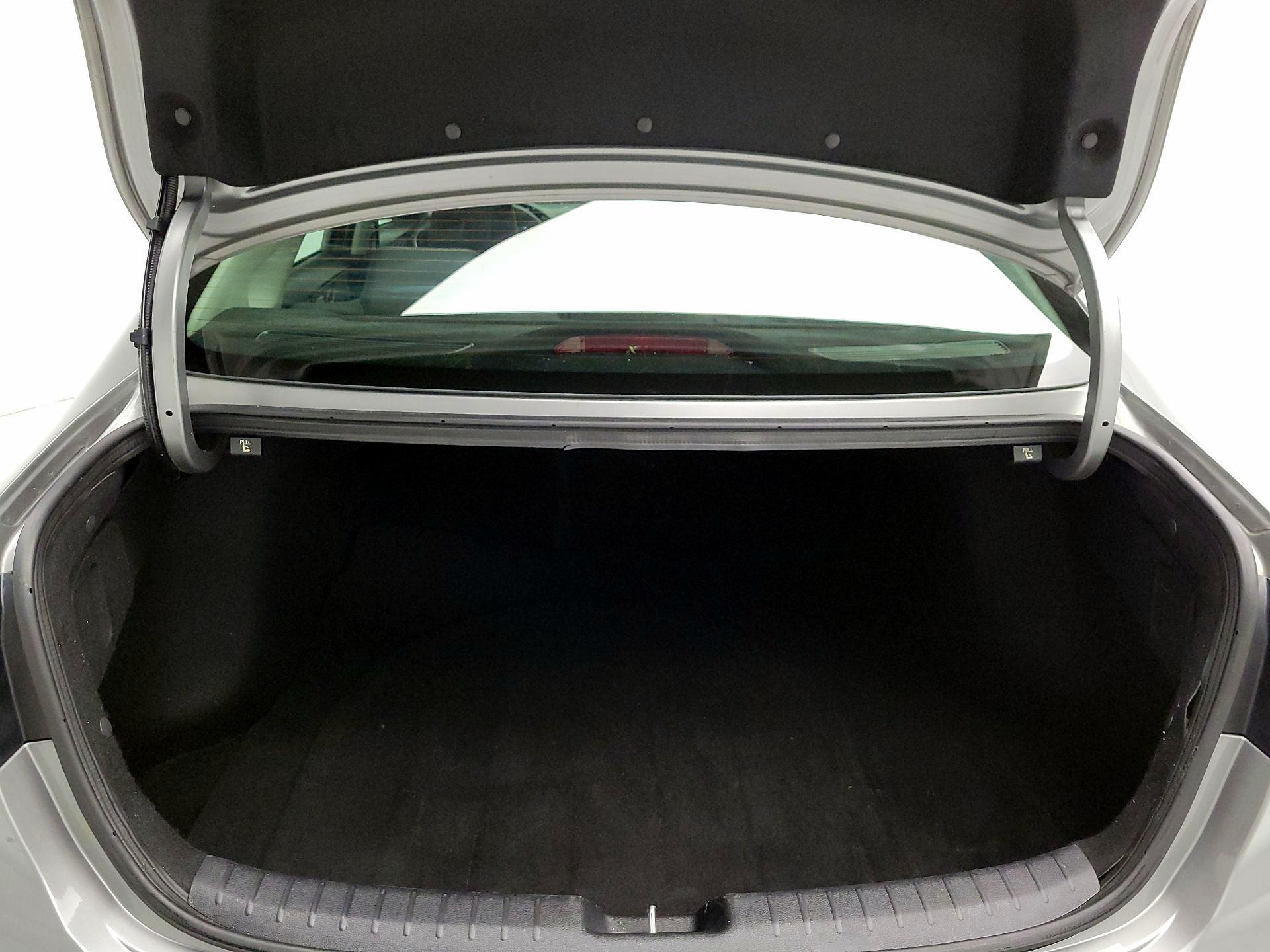 Thumbnail: 2023 Kia Forte - 16