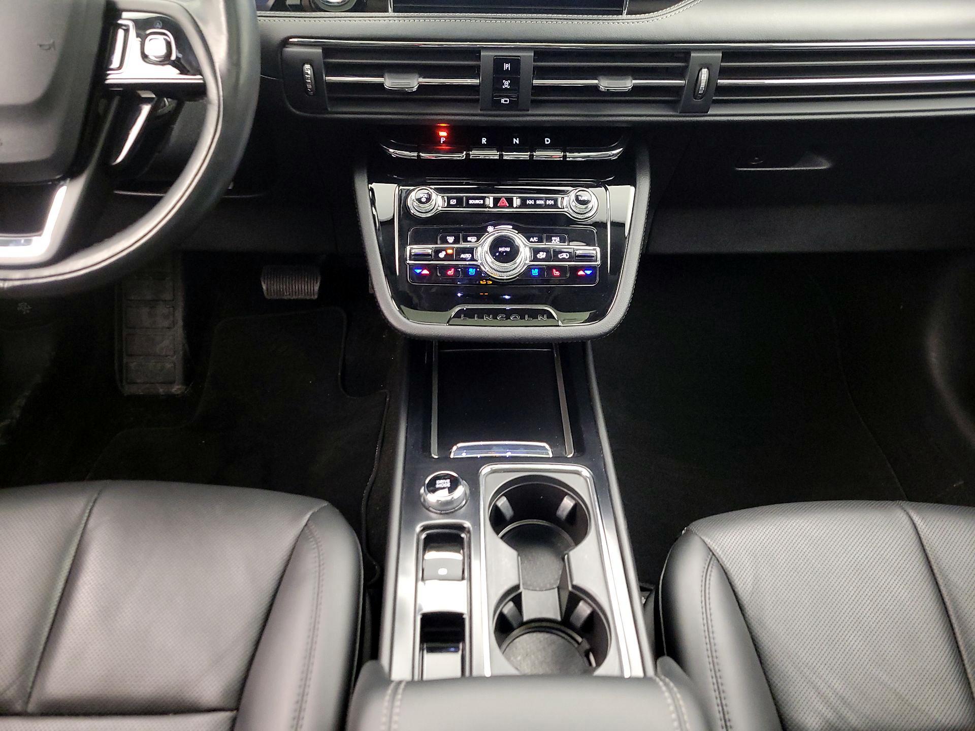 Thumbnail: 2022 Lincoln Corsair - 18