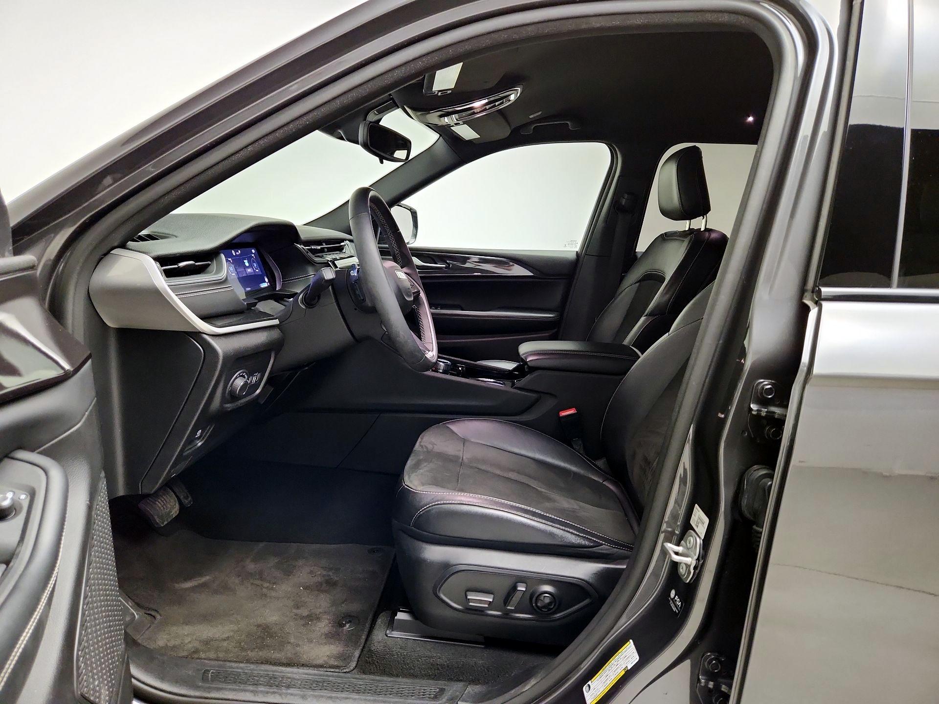 Thumbnail: 2023 Jeep Grand Cherokee L - 11