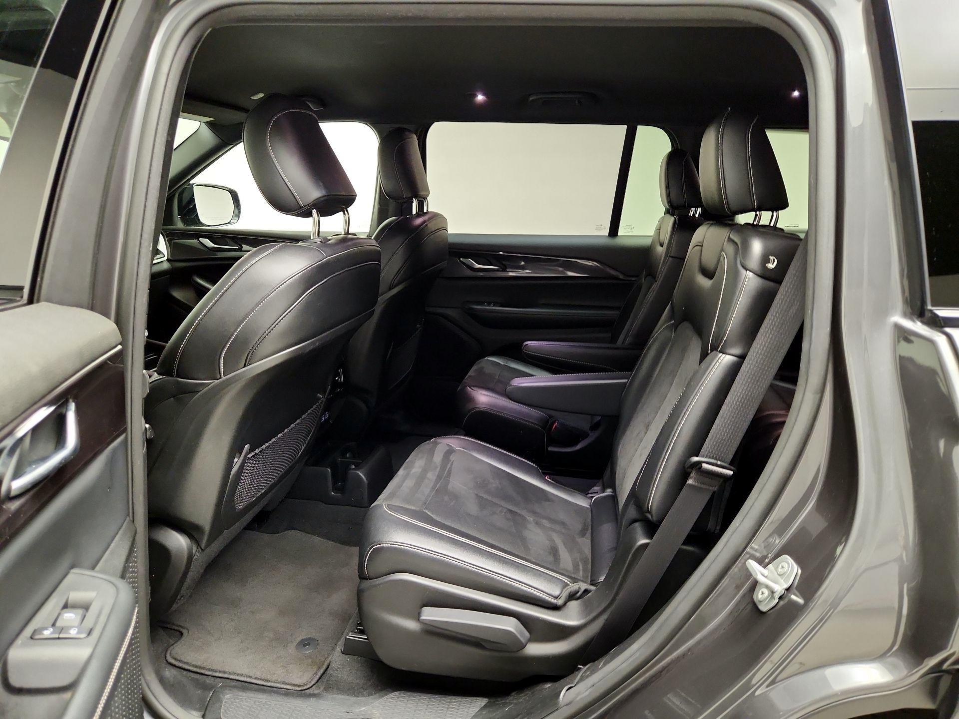 Thumbnail: 2023 Jeep Grand Cherokee L - 19