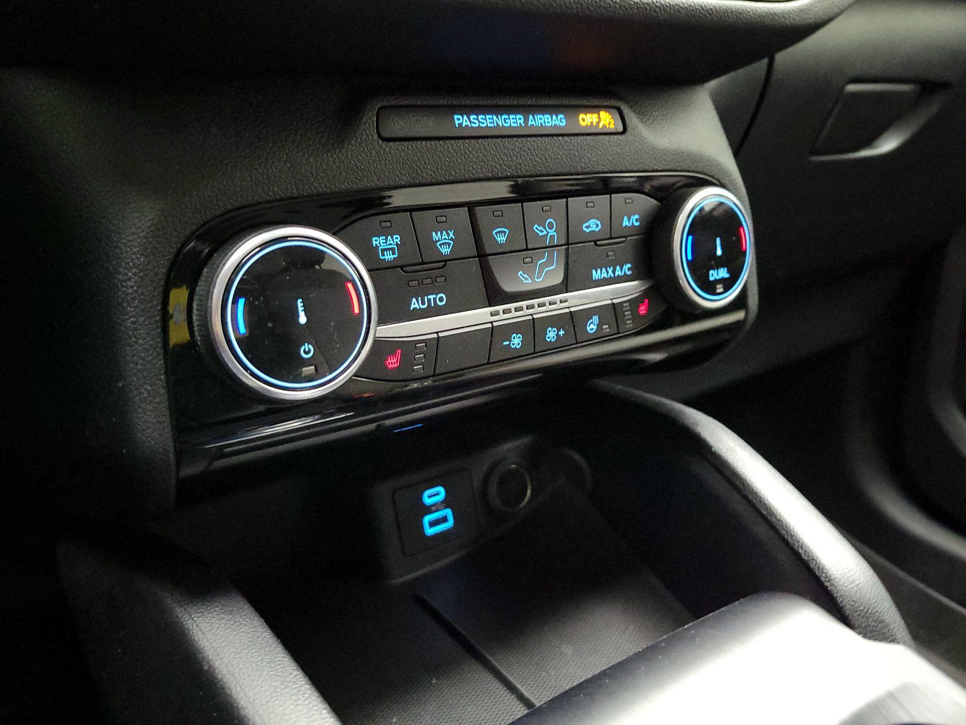 Thumbnail: 2022 Ford Escape - 16