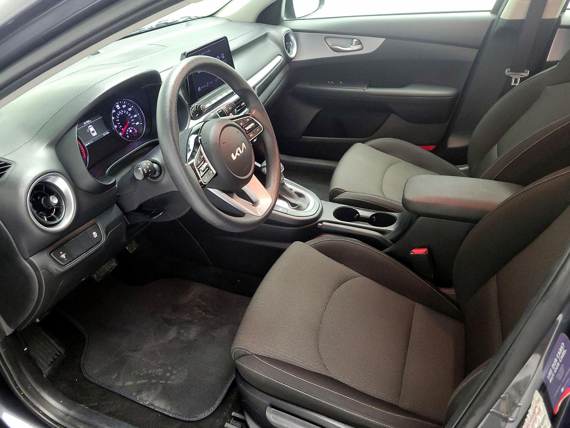 Thumbnail: 2024 Kia Forte - 11