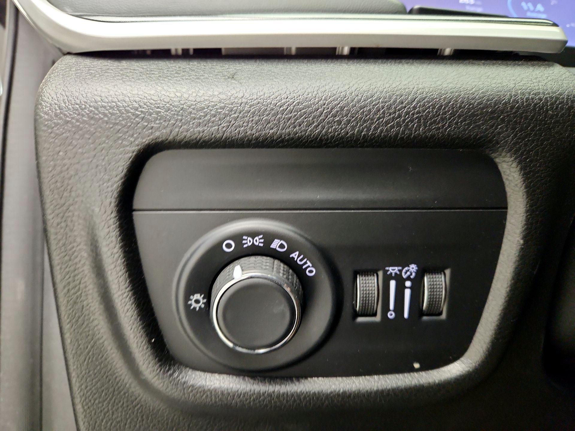 Thumbnail: 2023 Jeep Grand Cherokee - 13