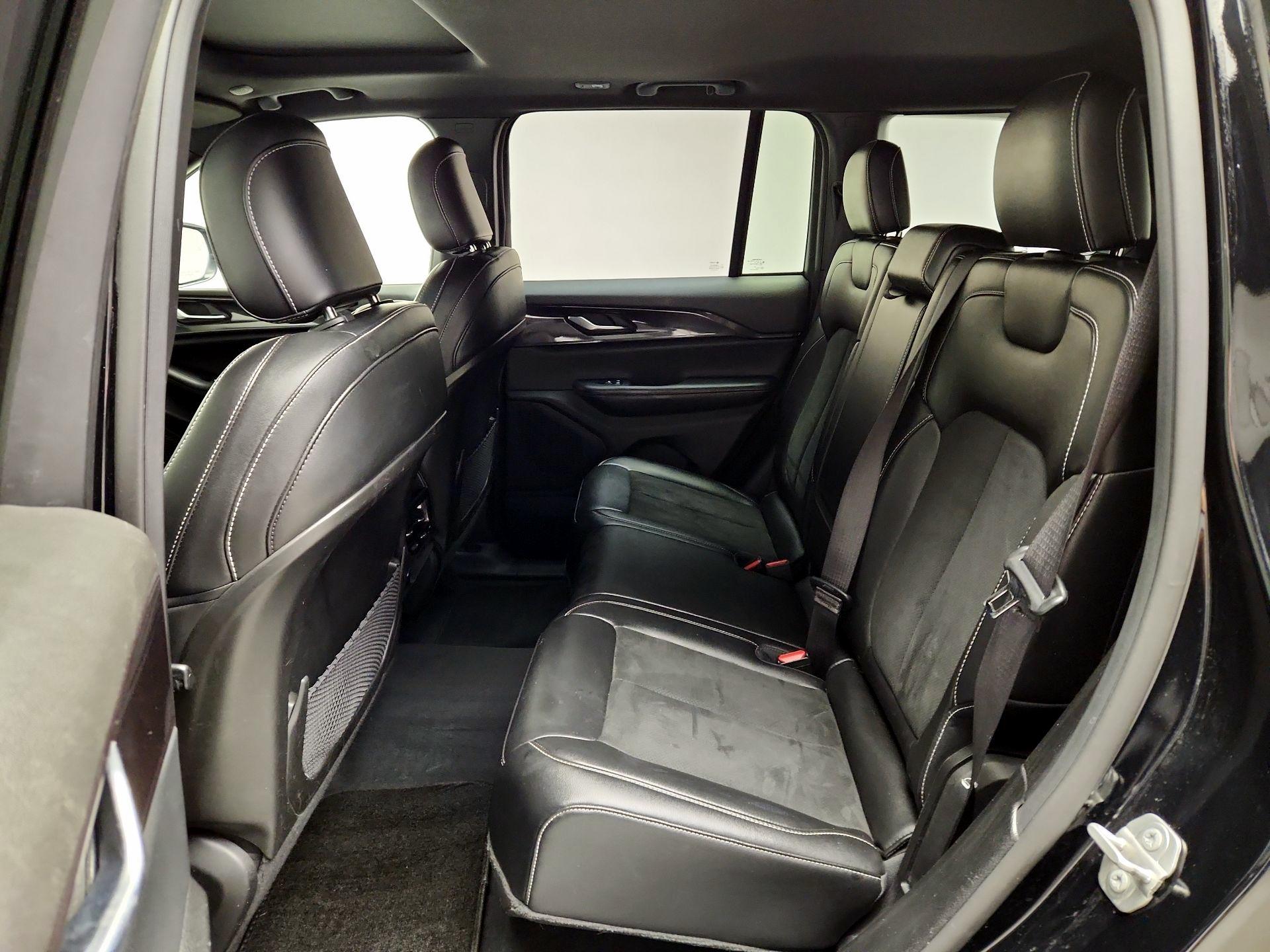 Thumbnail: 2023 Jeep Grand Cherokee - 20