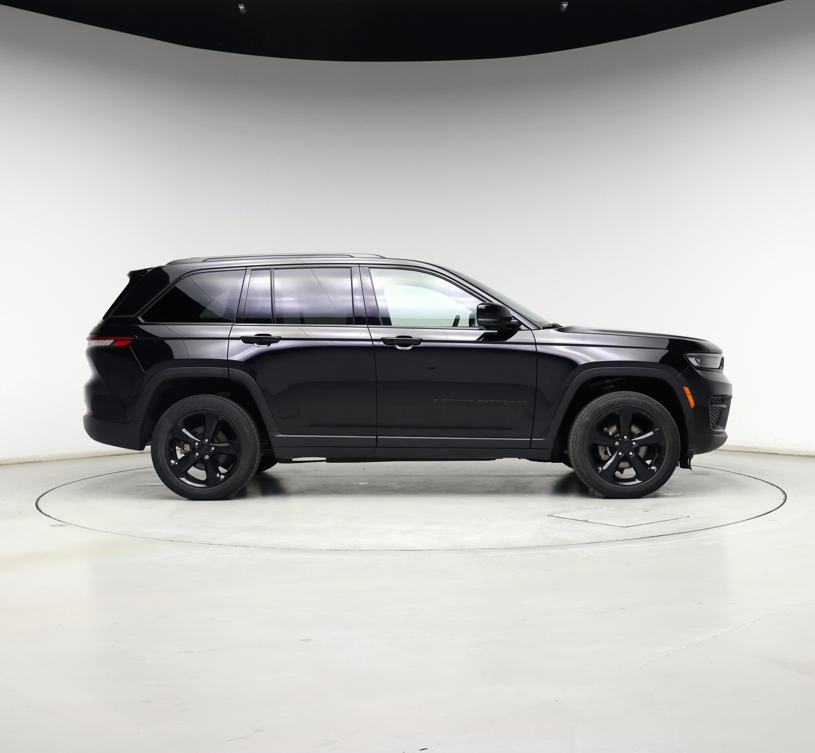 Thumbnail: 2023 Jeep Grand Cherokee - 7